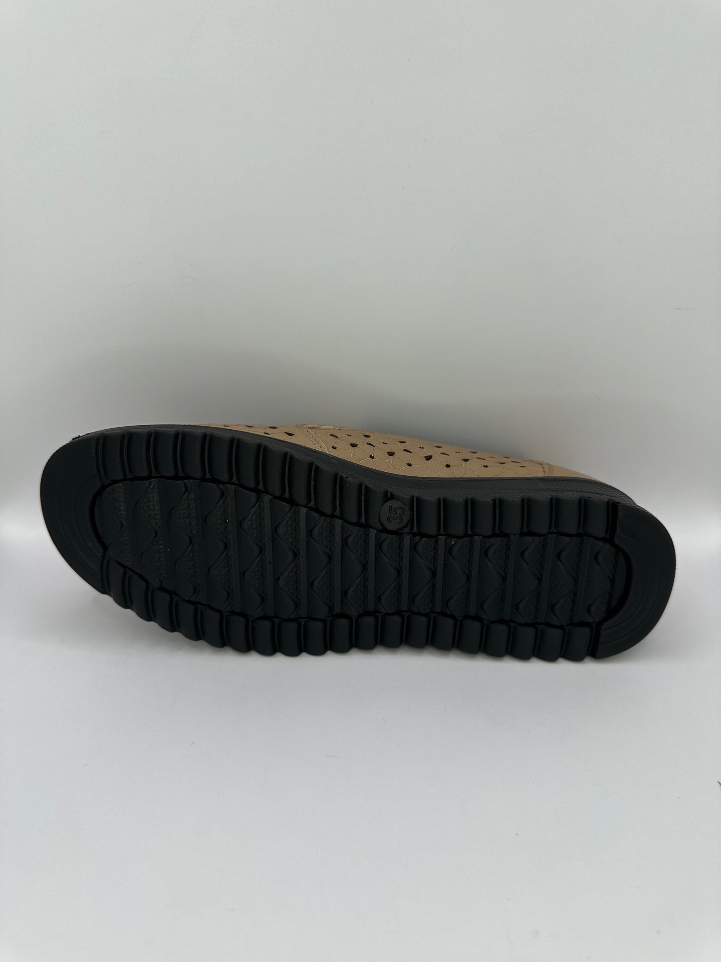 Pantofi perforați Betina Scarpe