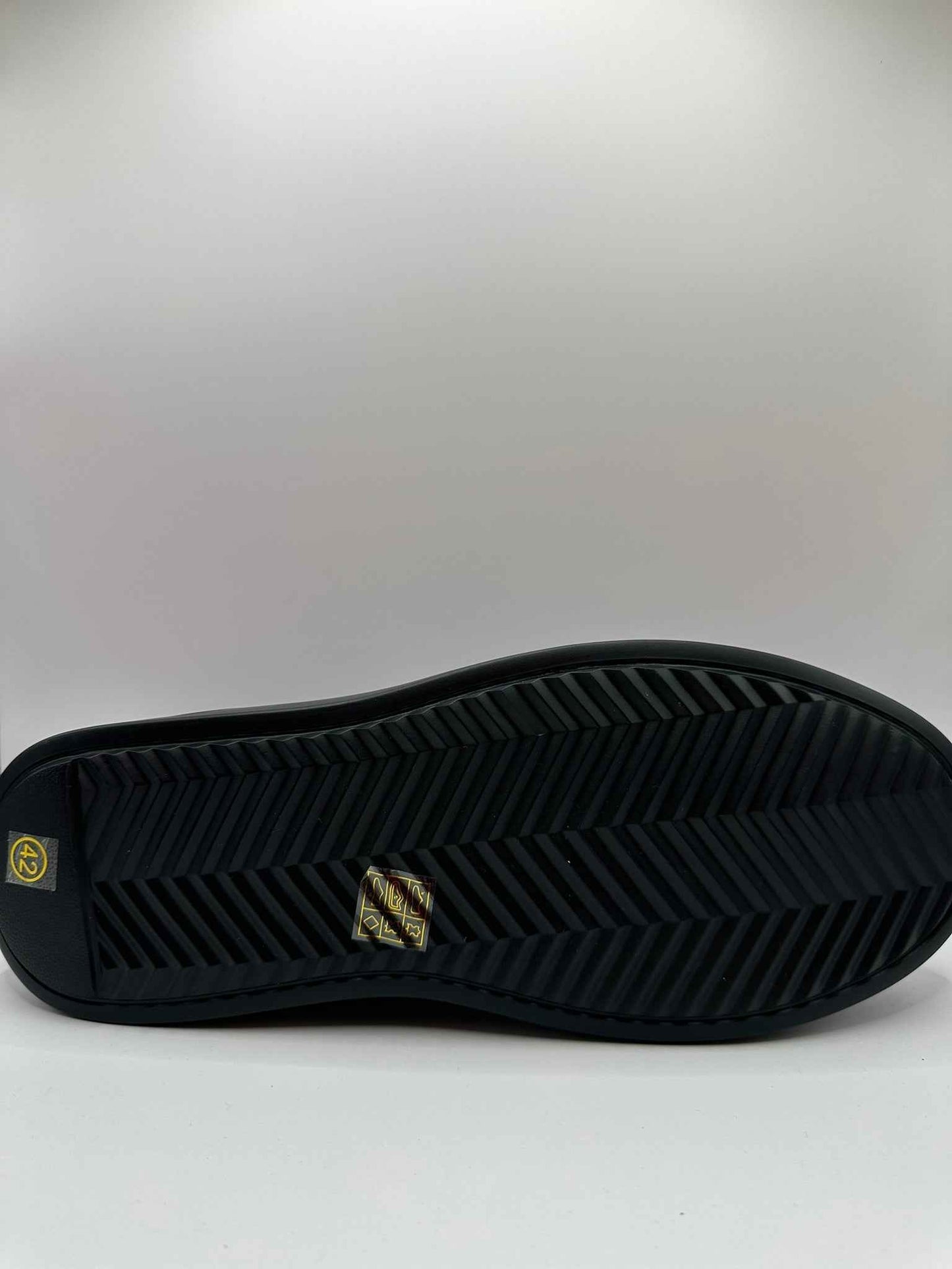 Adidasi Johan Scarpe 319