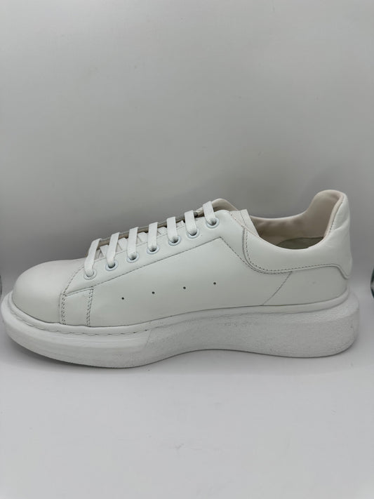 Adidași Nevalis 441