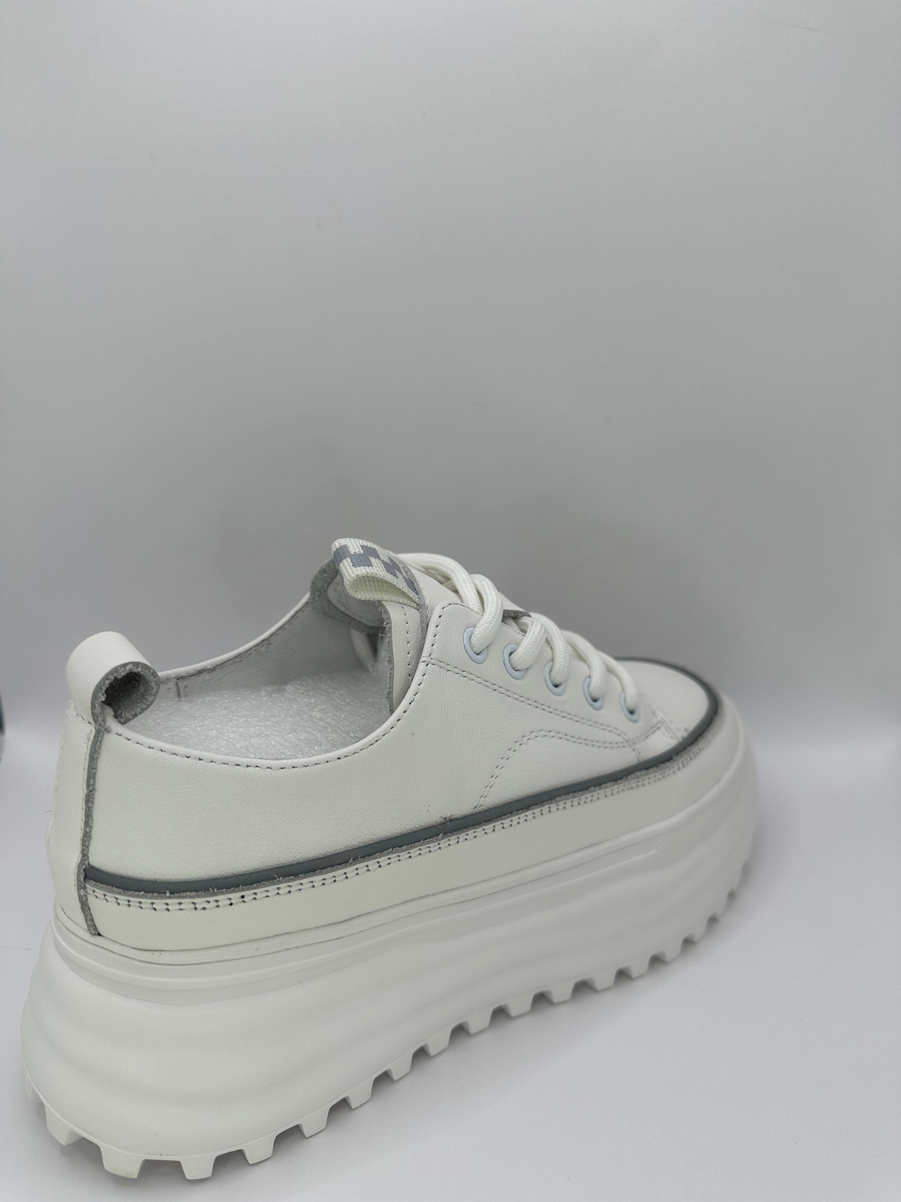 Adidasi Betina Scarpe