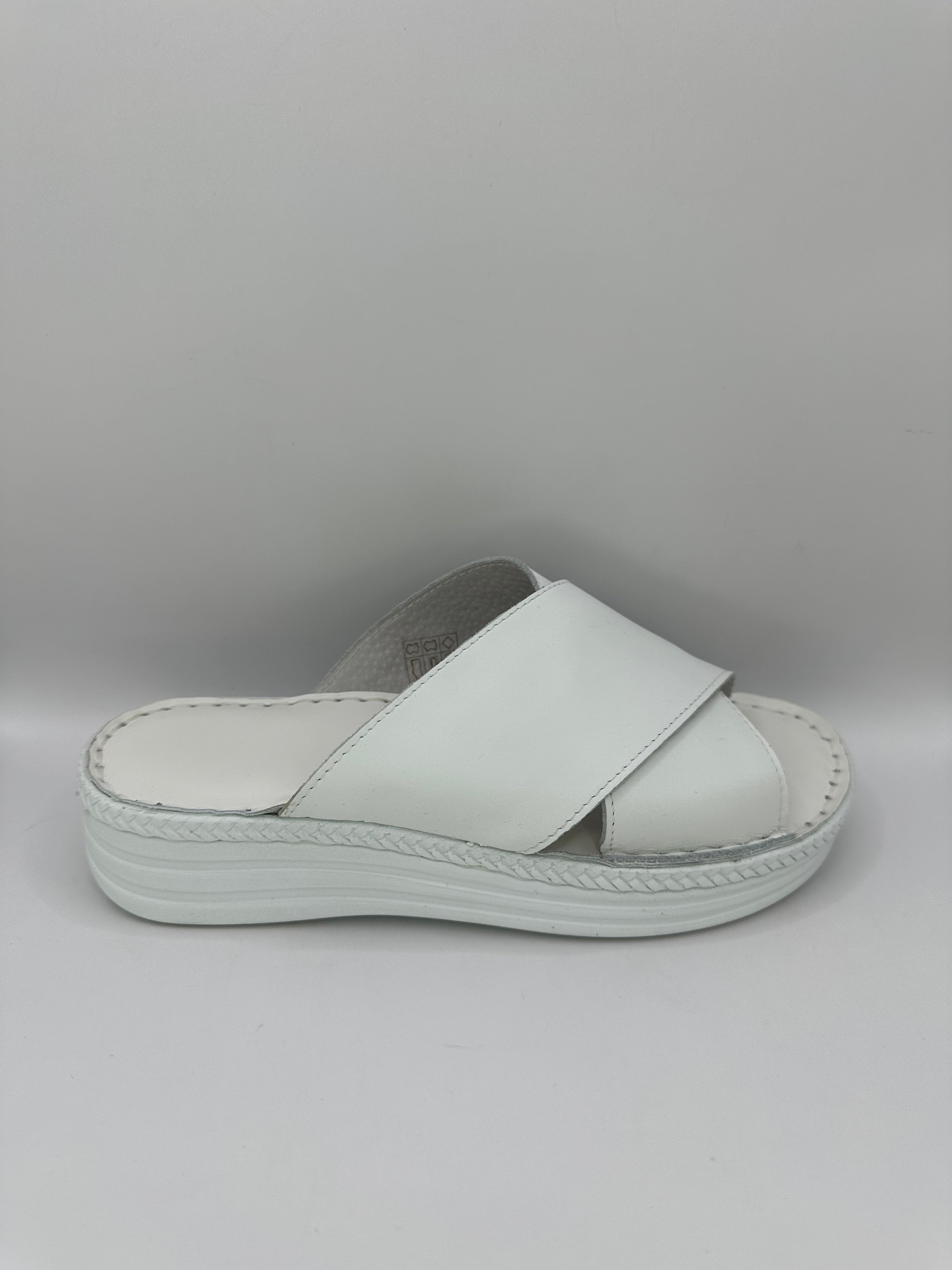 Saboti casual Dr.Max 955