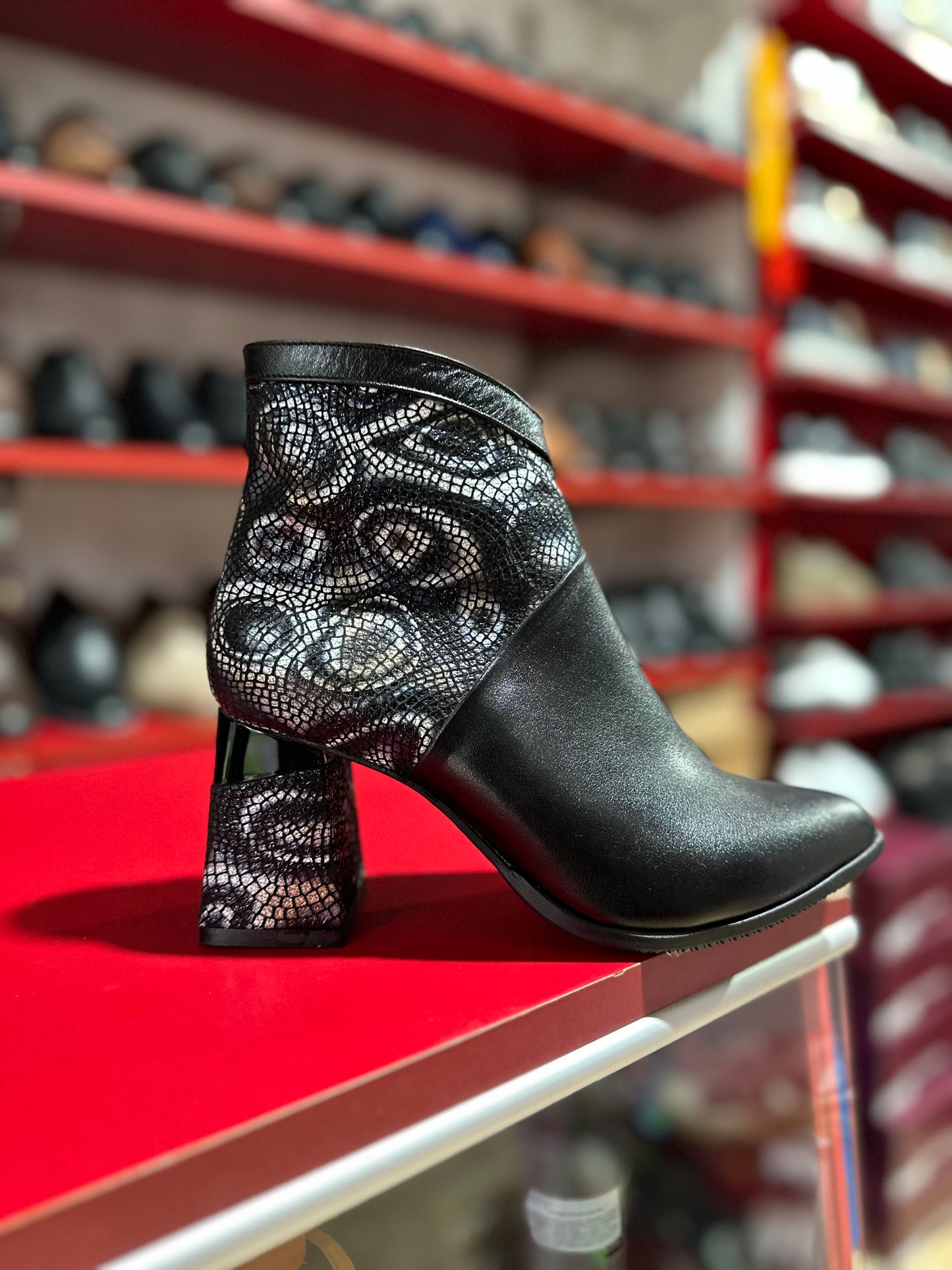 Botine Mancinii 558