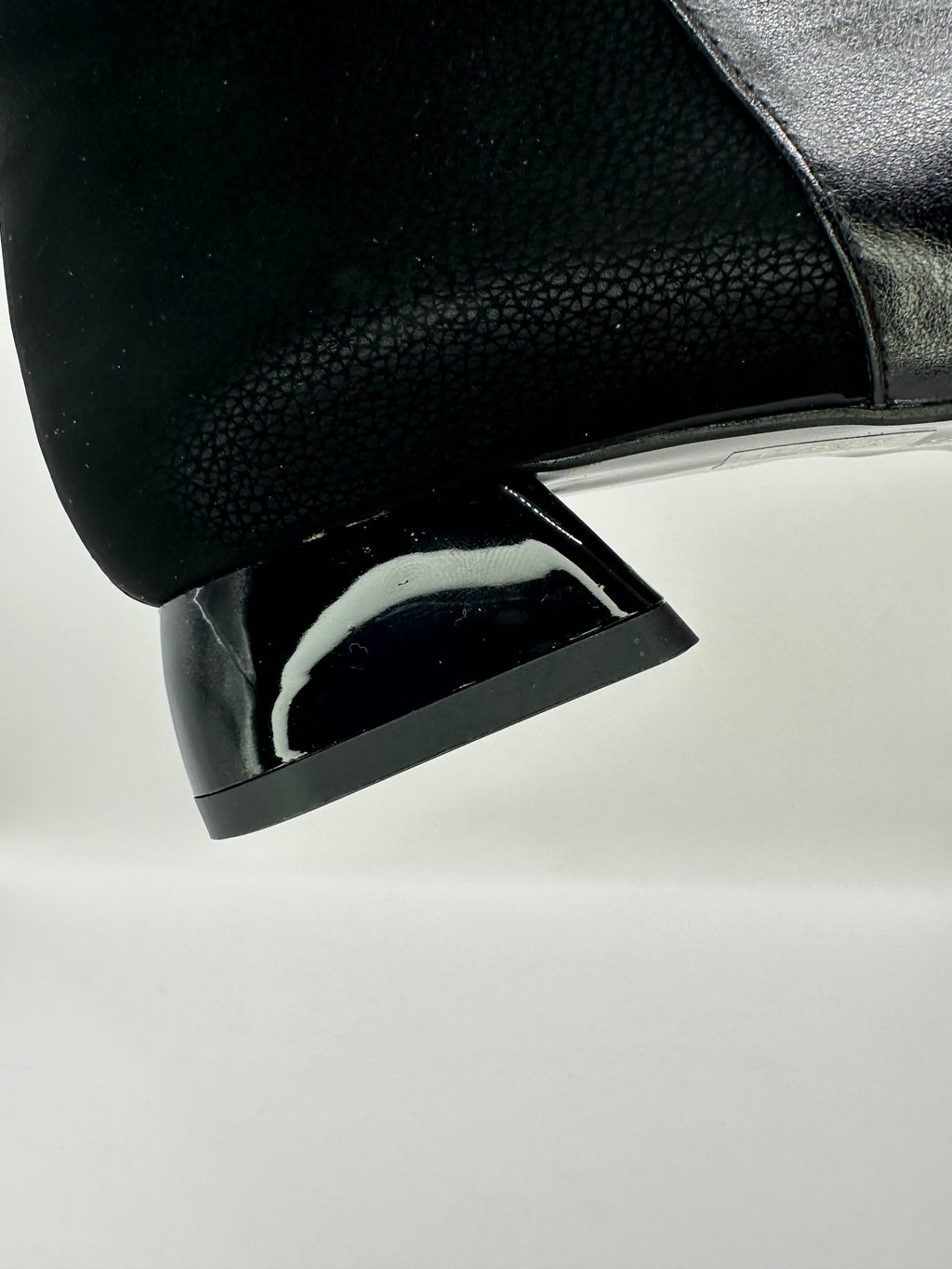 Botine elegante Mancinii 611