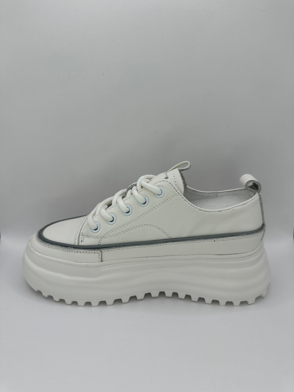 Adidasi Betina Scarpe