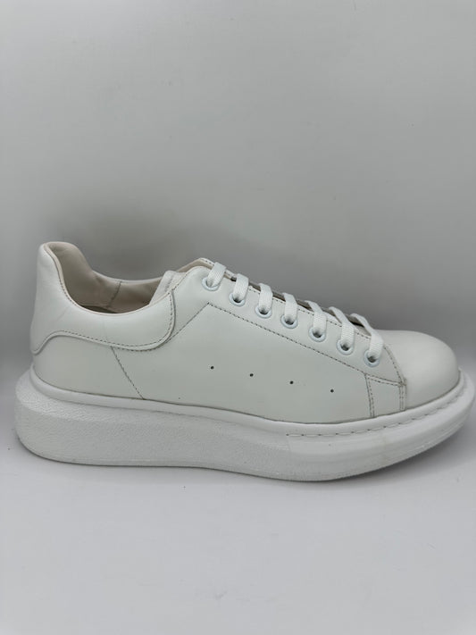 Adidași Nevalis 441