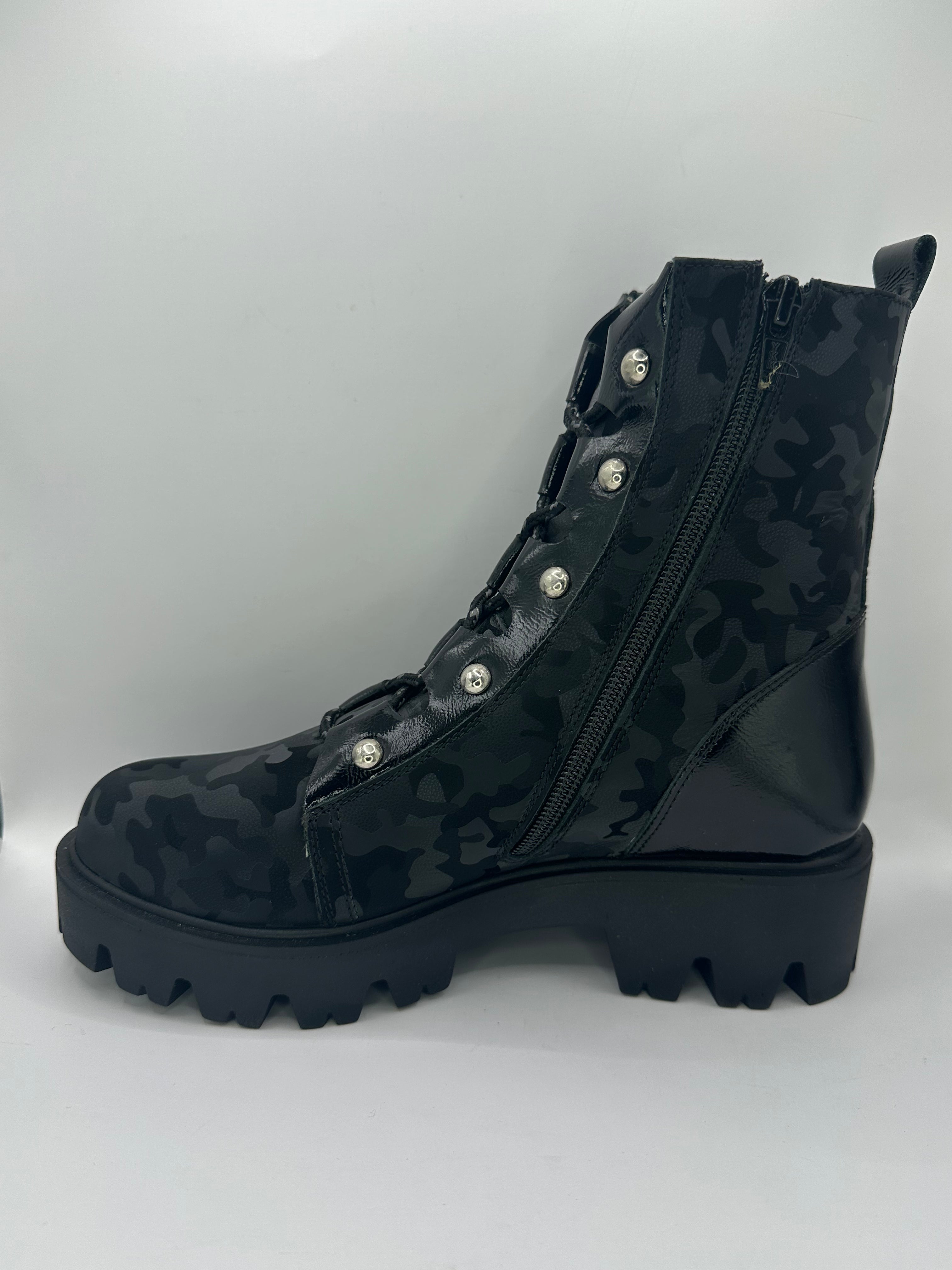 Ghete casual Nicolis