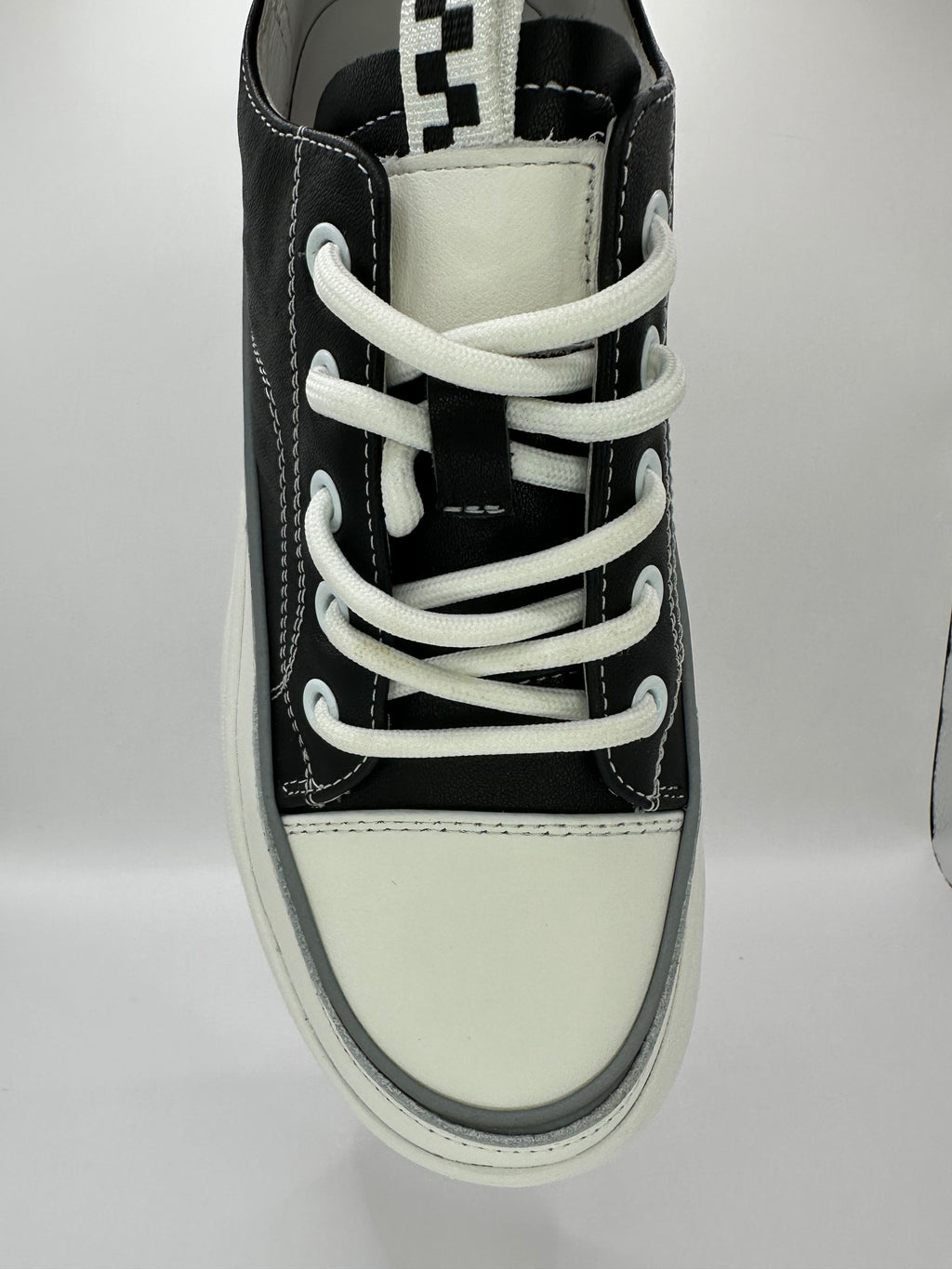 Adidasi Betina Scarpe