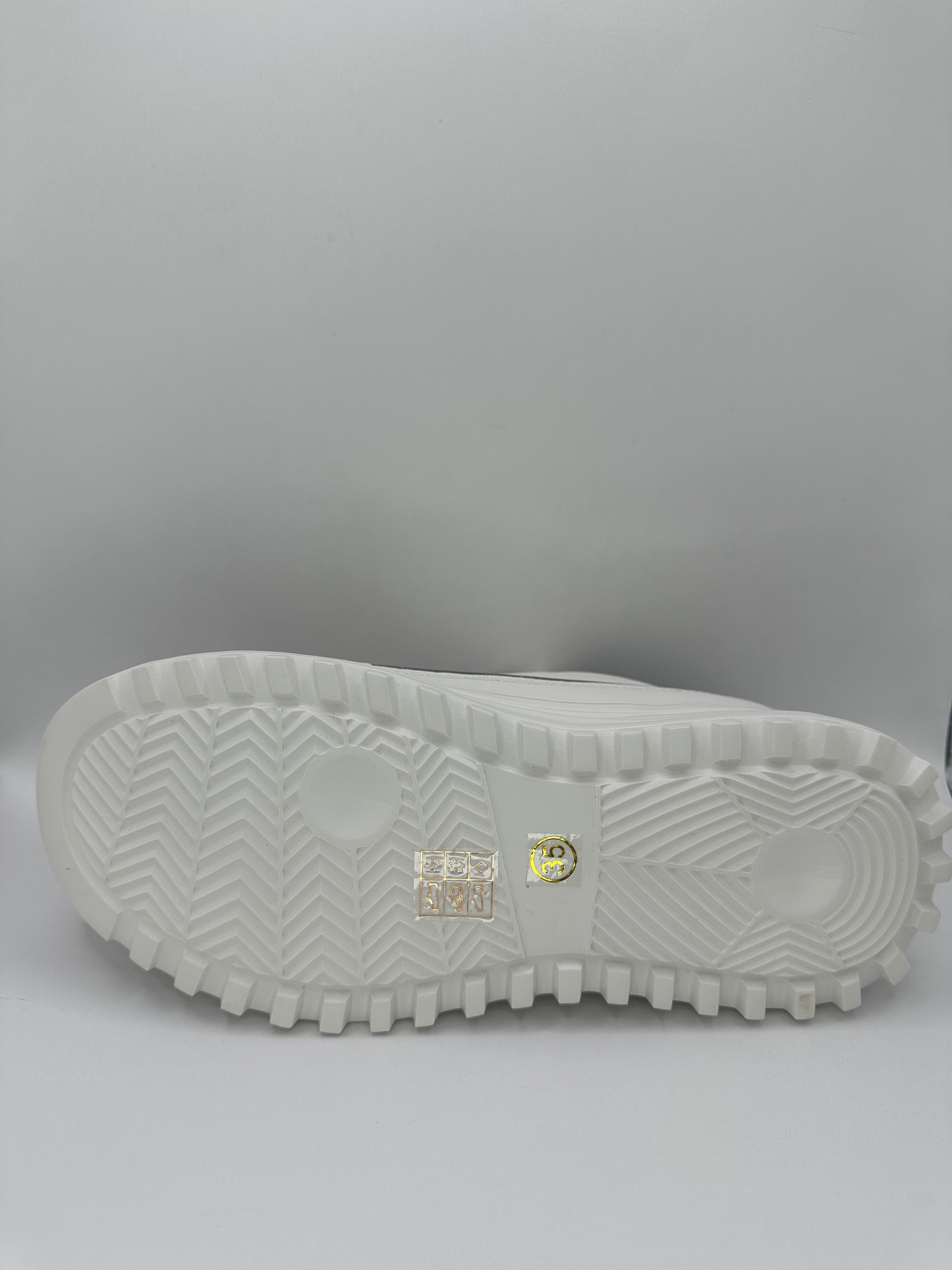 Adidasi Betina Scarpe