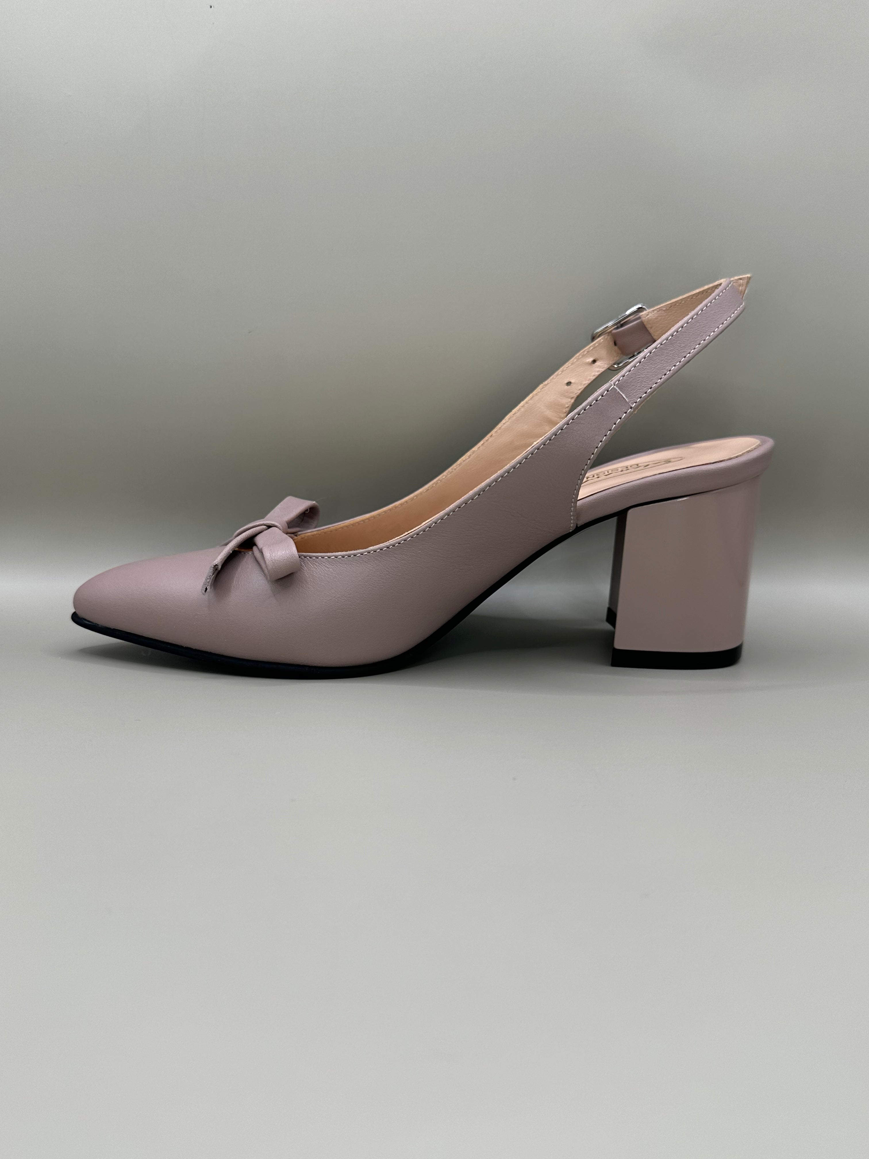Pantofi eleganți Salamandra 801