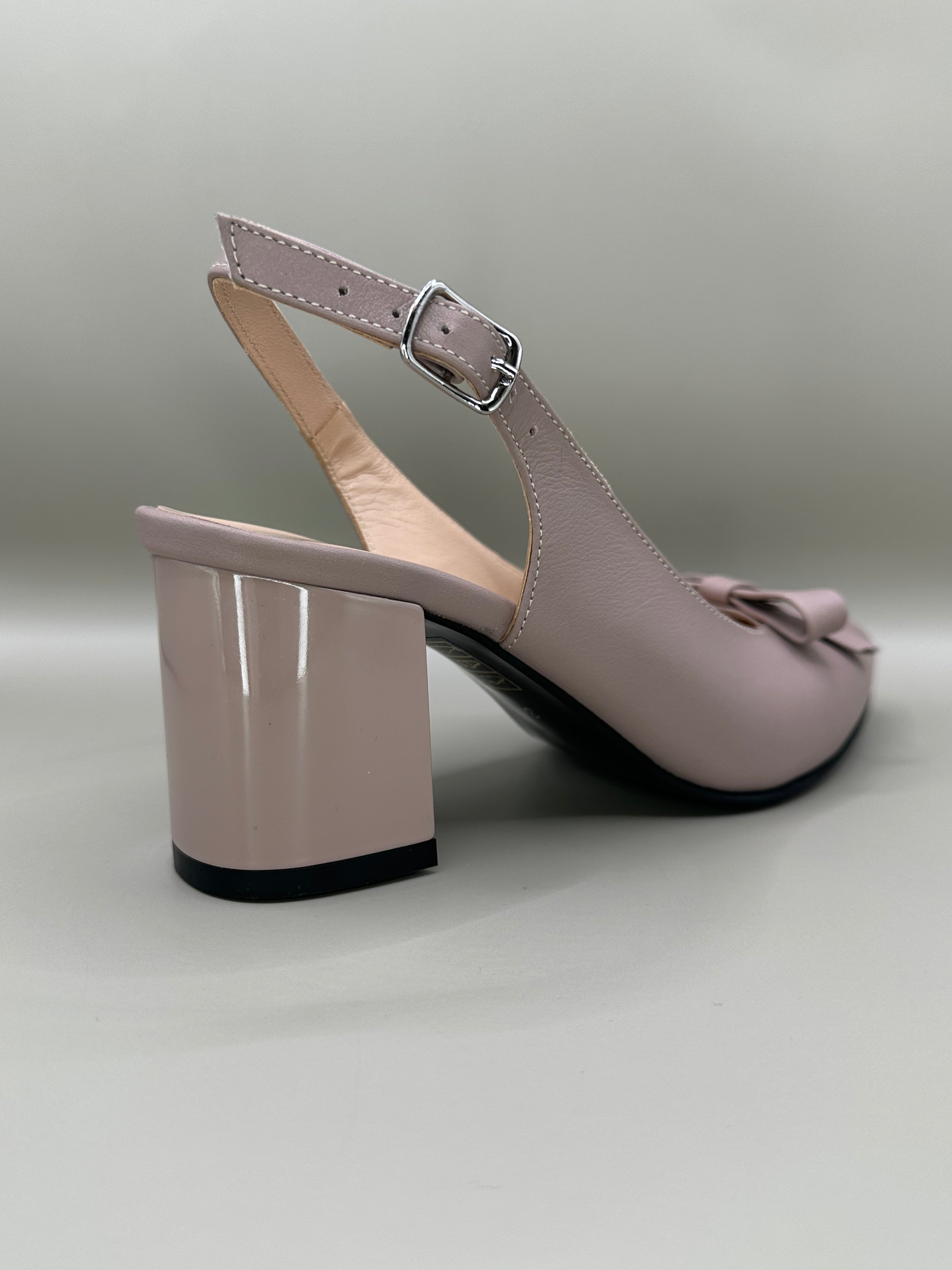 Pantofi eleganți Salamandra 801