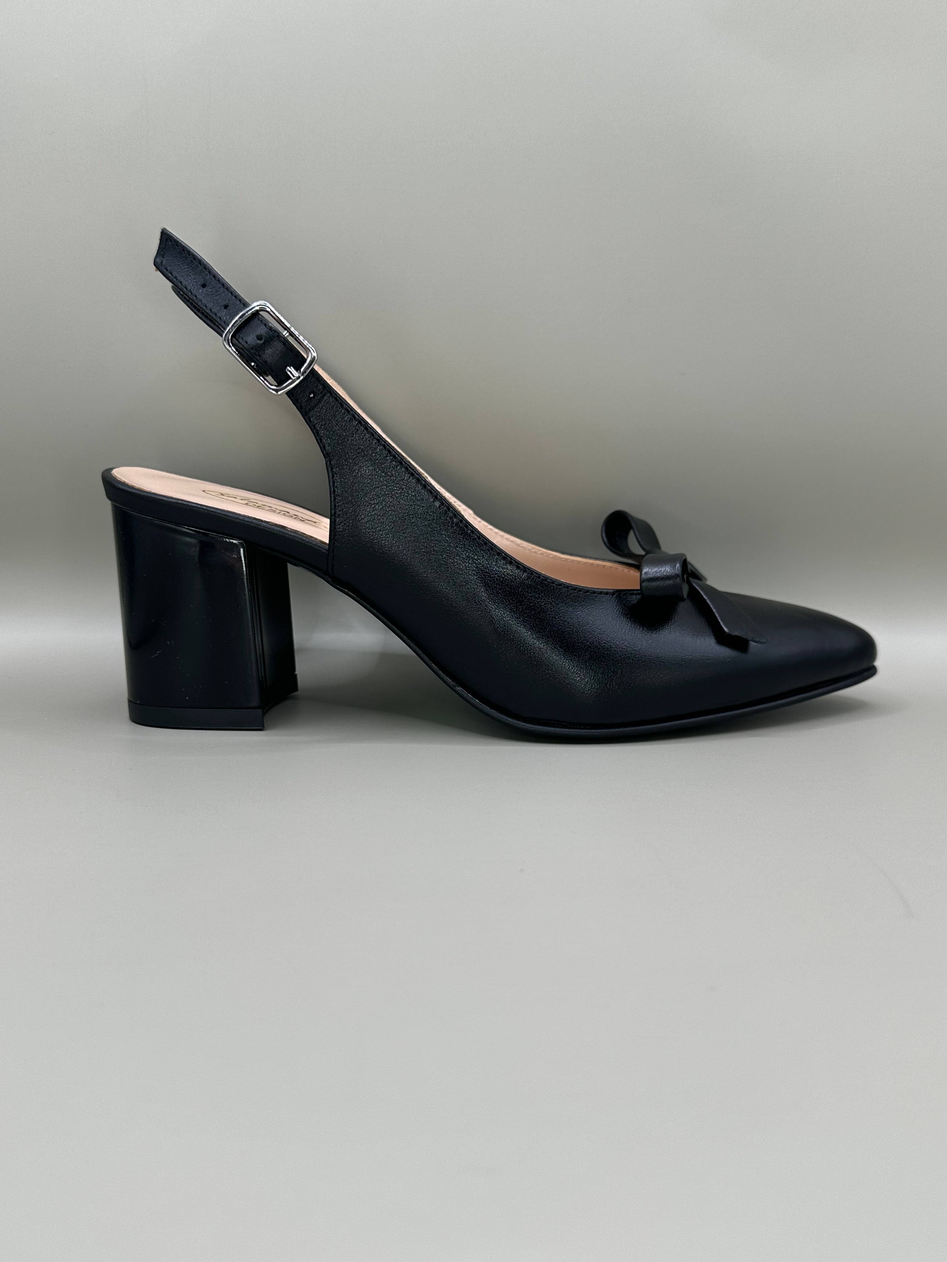 Pantofi eleganți Salamandra 801