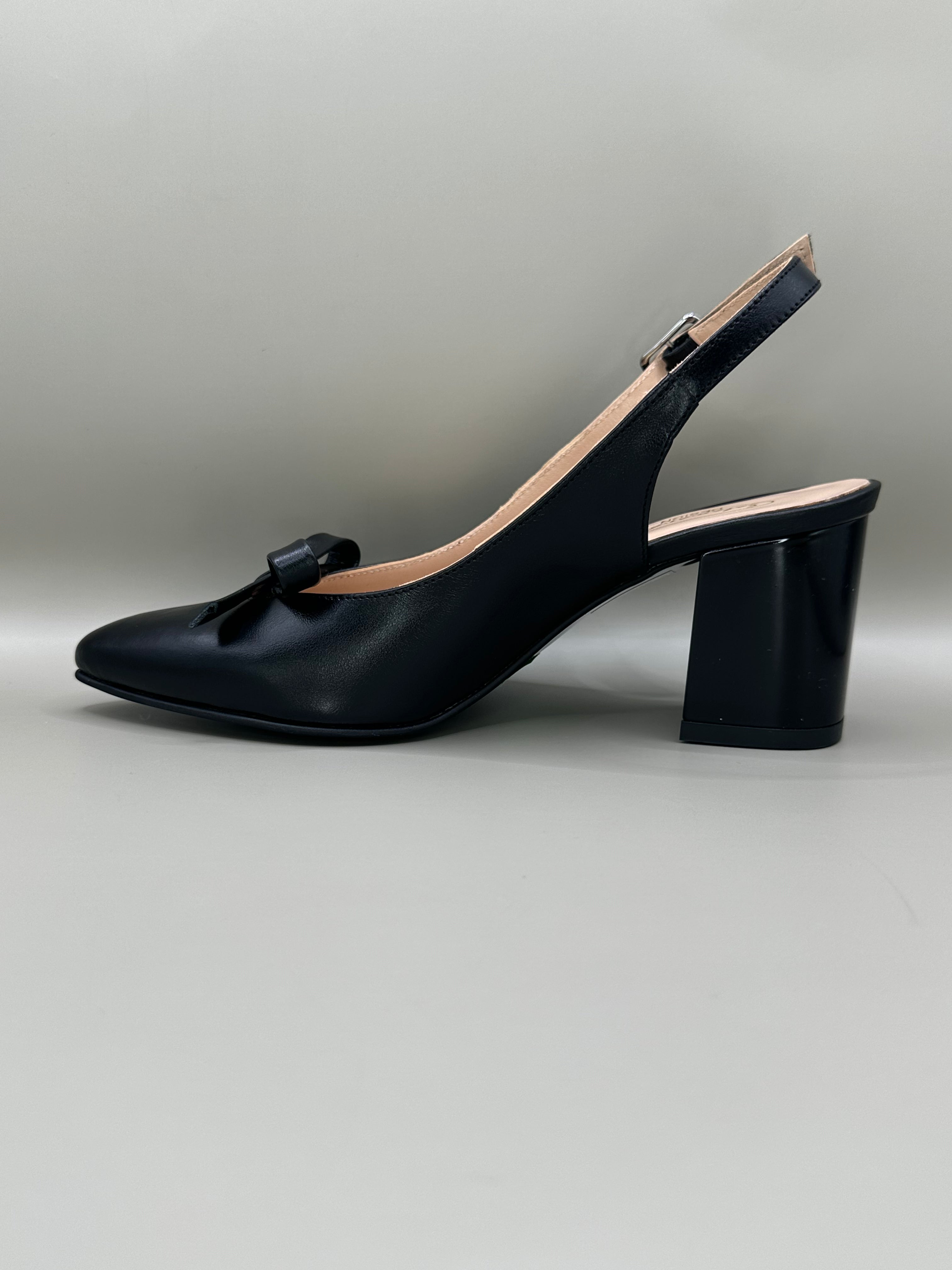 Pantofi eleganți Salamandra 801