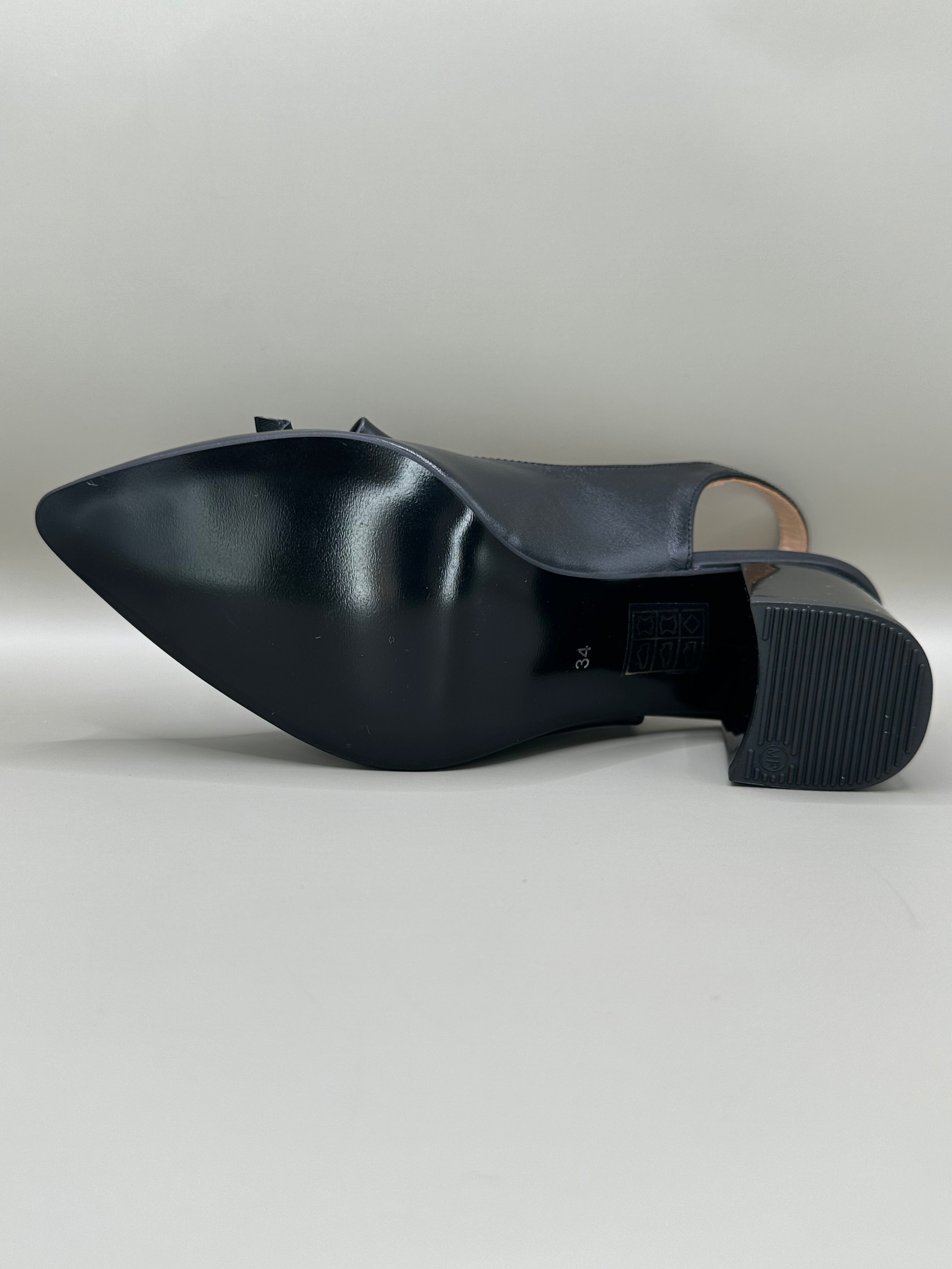 Pantofi eleganți Salamandra 801