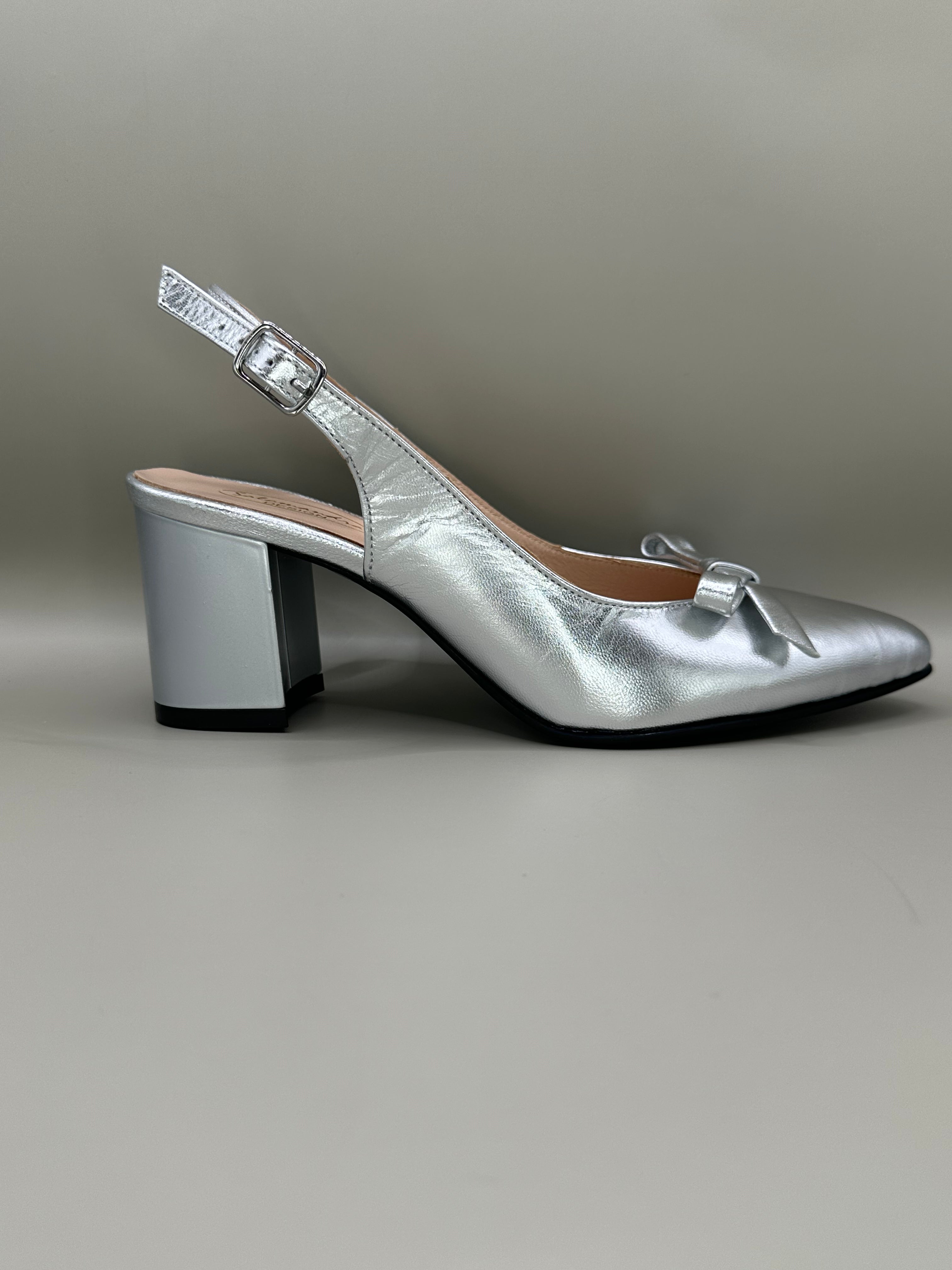 Pantofi eleganți Salamandra 801