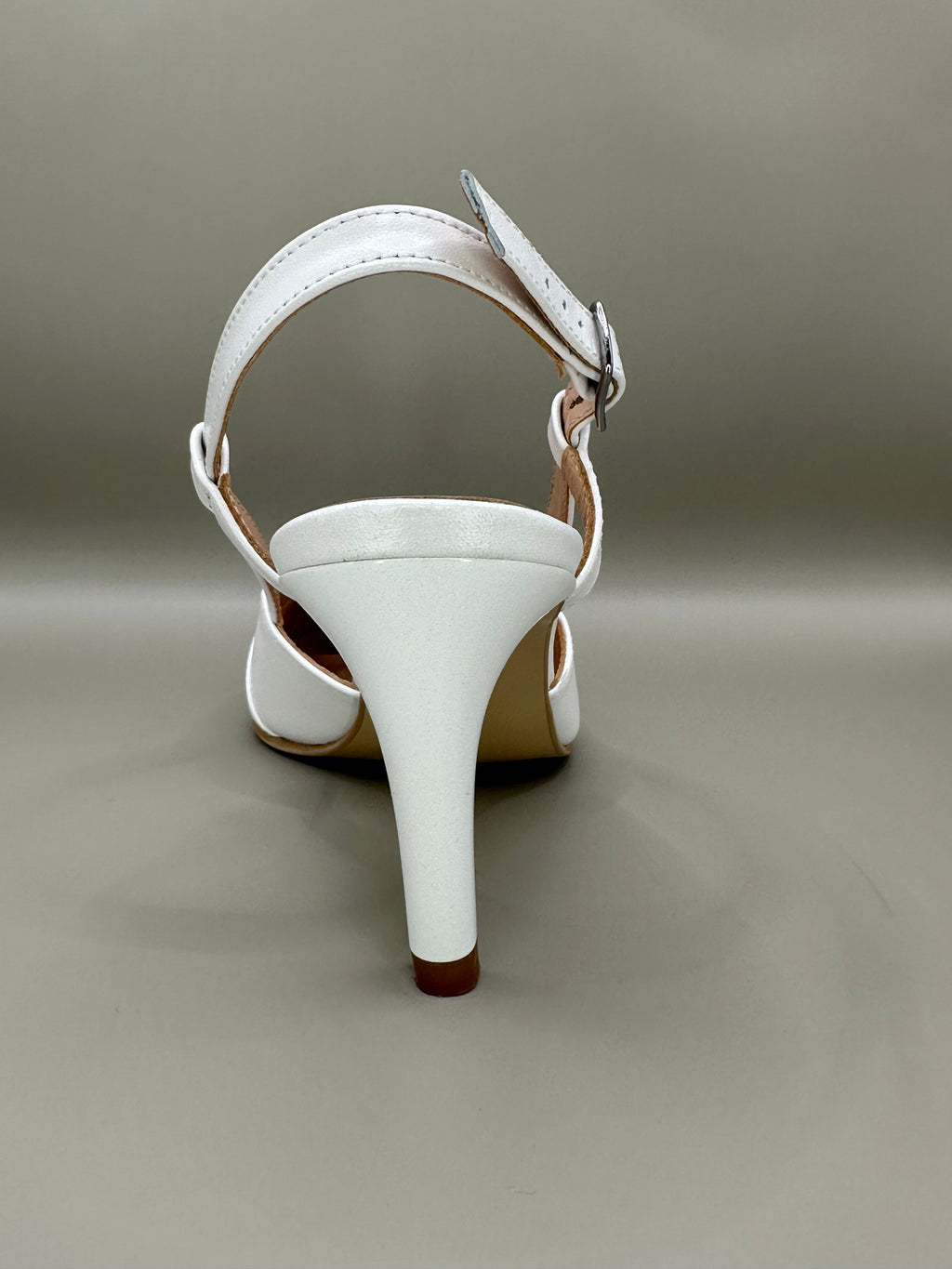 Pantofi eleganți Salamandra 854