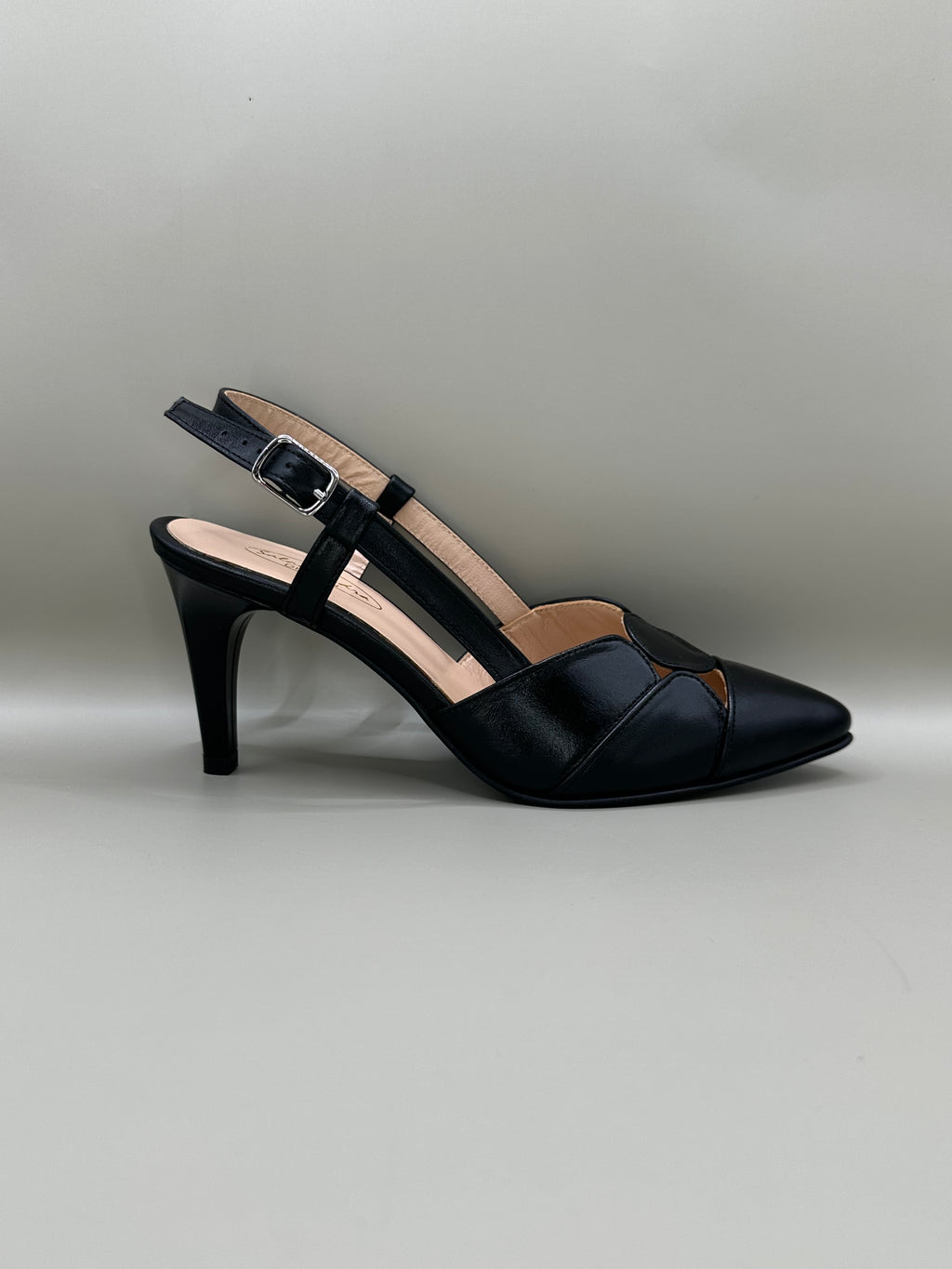 Pantofi eleganți Salamandra 854