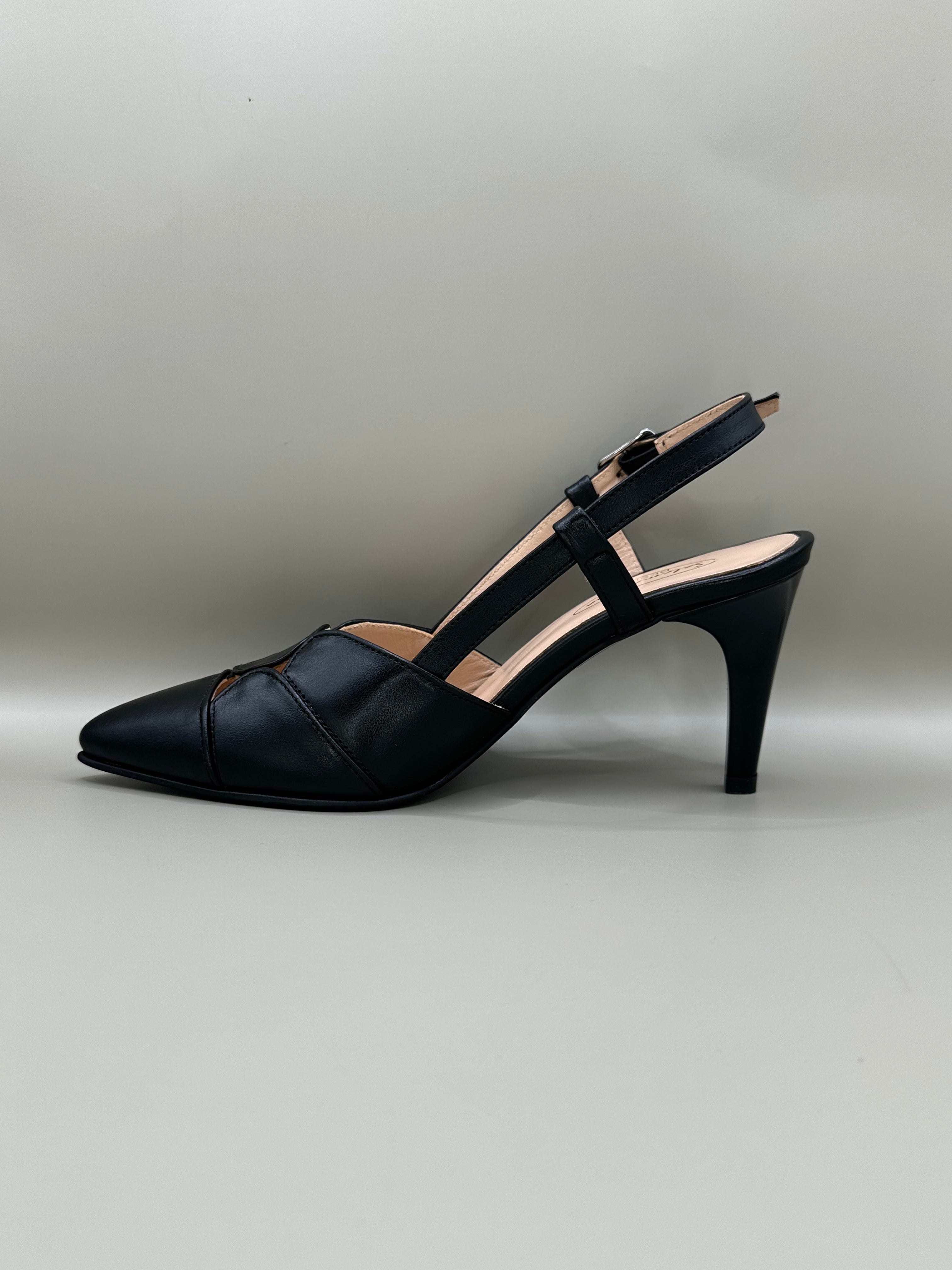 Pantofi eleganți Salamandra 854