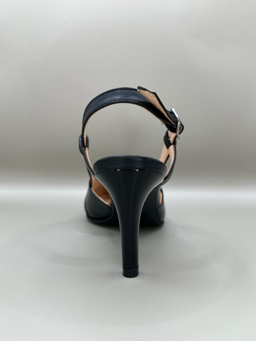 Pantofi eleganți Salamandra 854