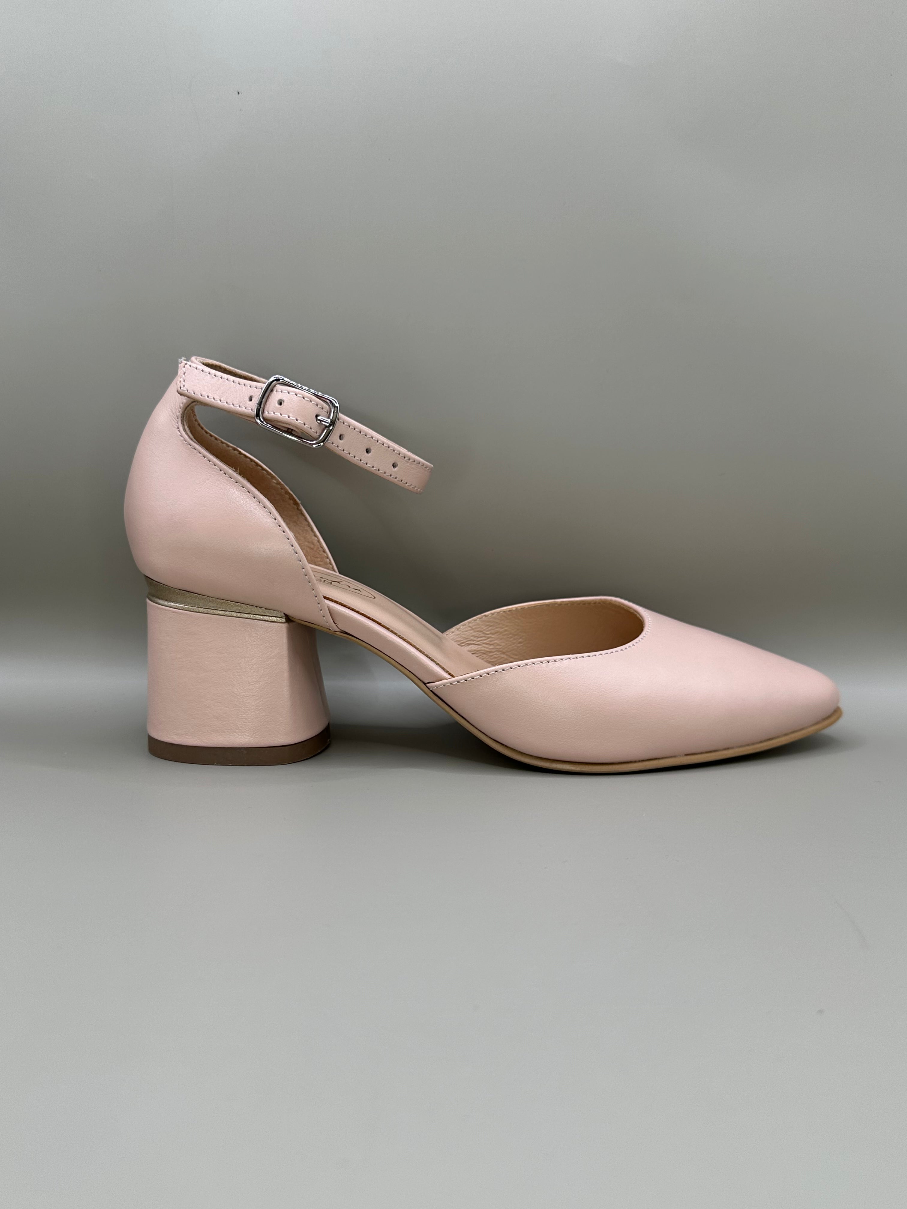 Pantofi eleganți Salamandra 800