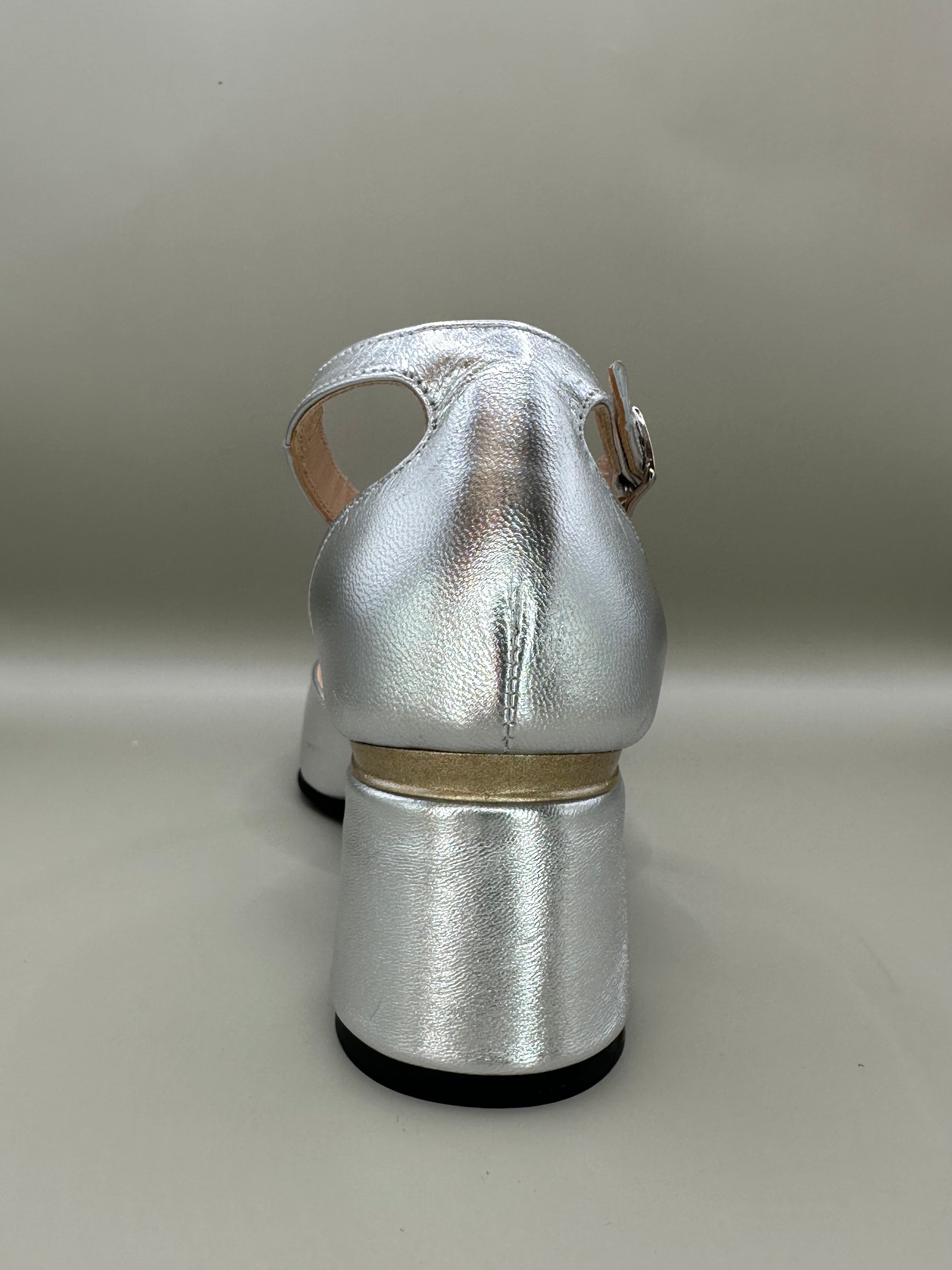 Pantofi eleganți Salamandra 800