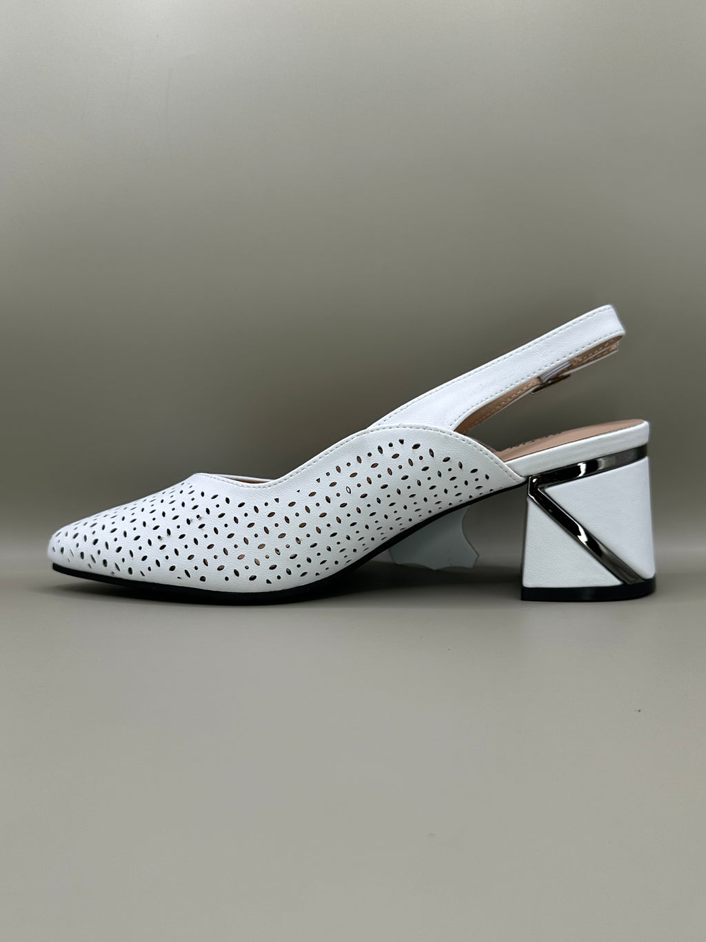Pantofi eleganți decupați in spate Betina Scarpe