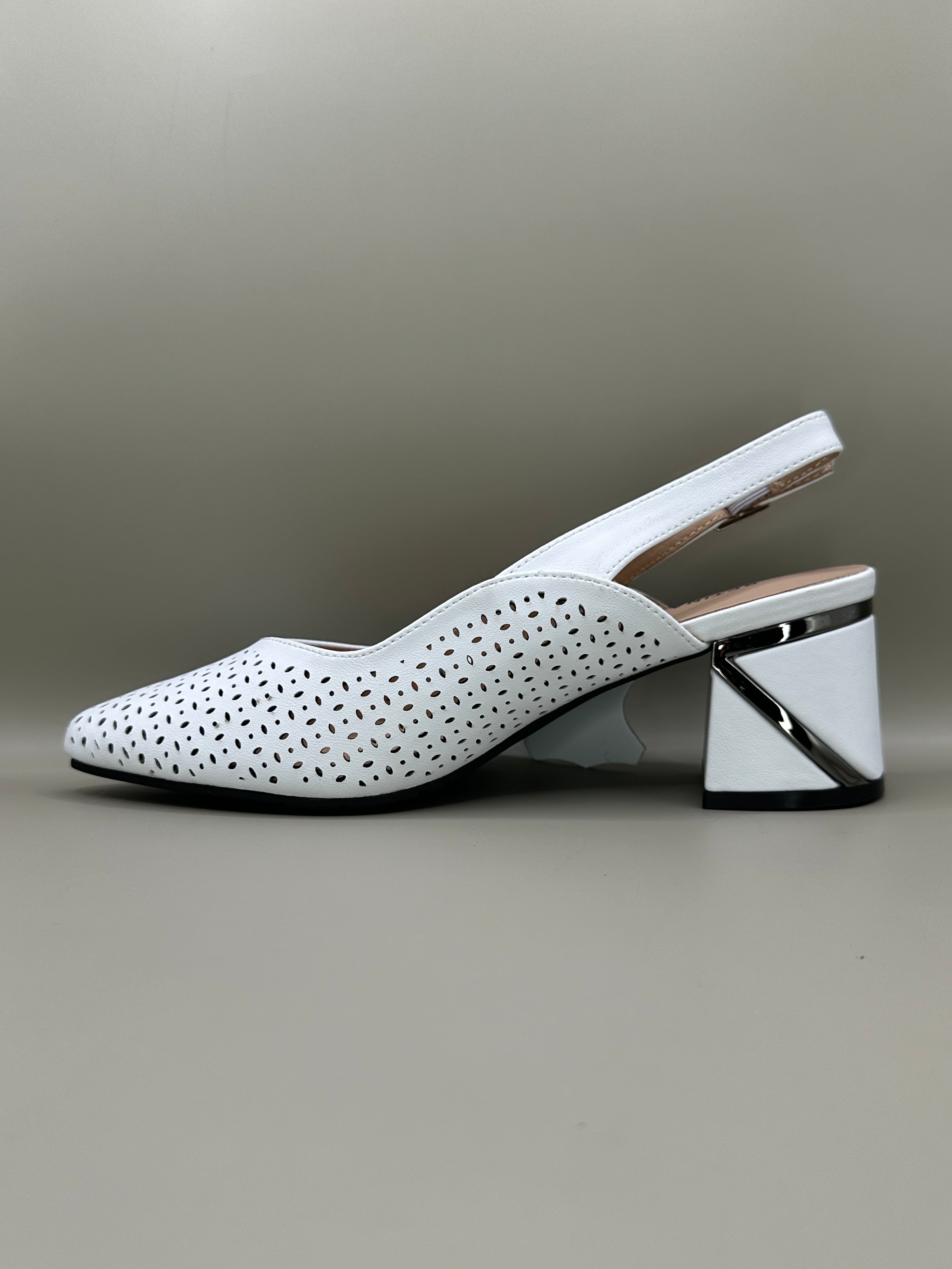 Pantofi eleganți decupați in spate Betina Scarpe