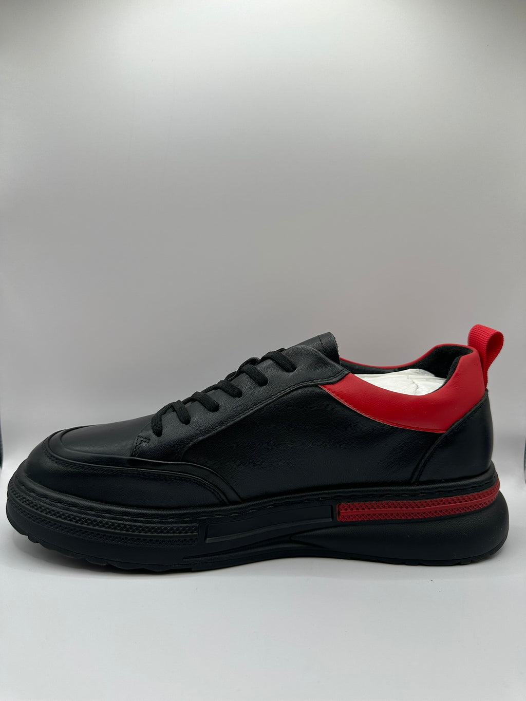 Adidasi Johan Scarpe