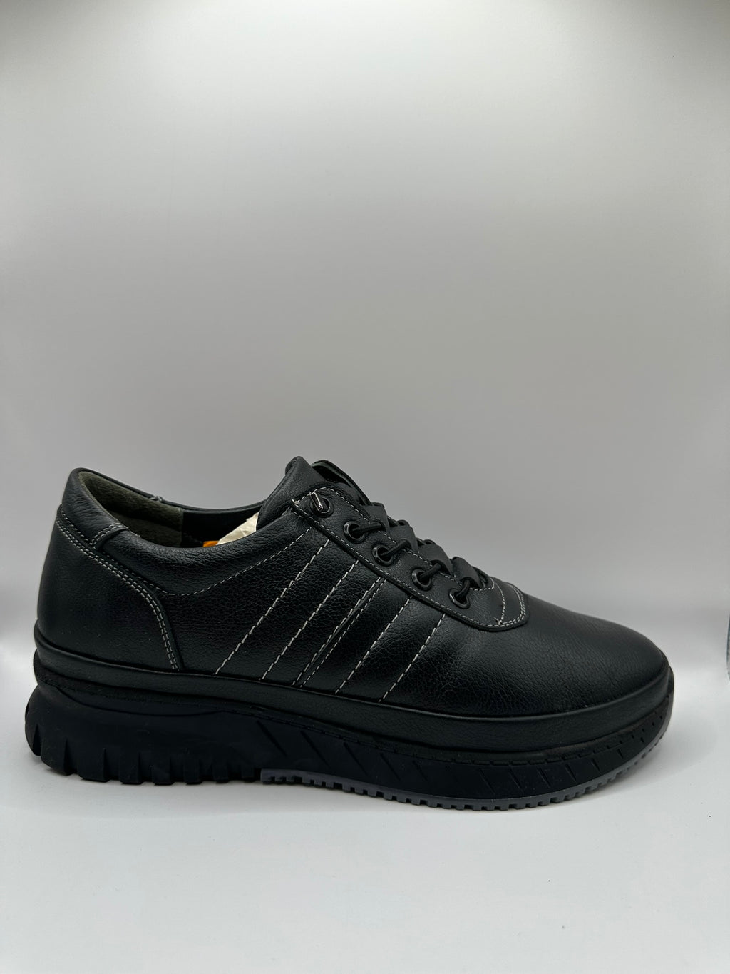 Adidasi Barbati Nicolis 2058