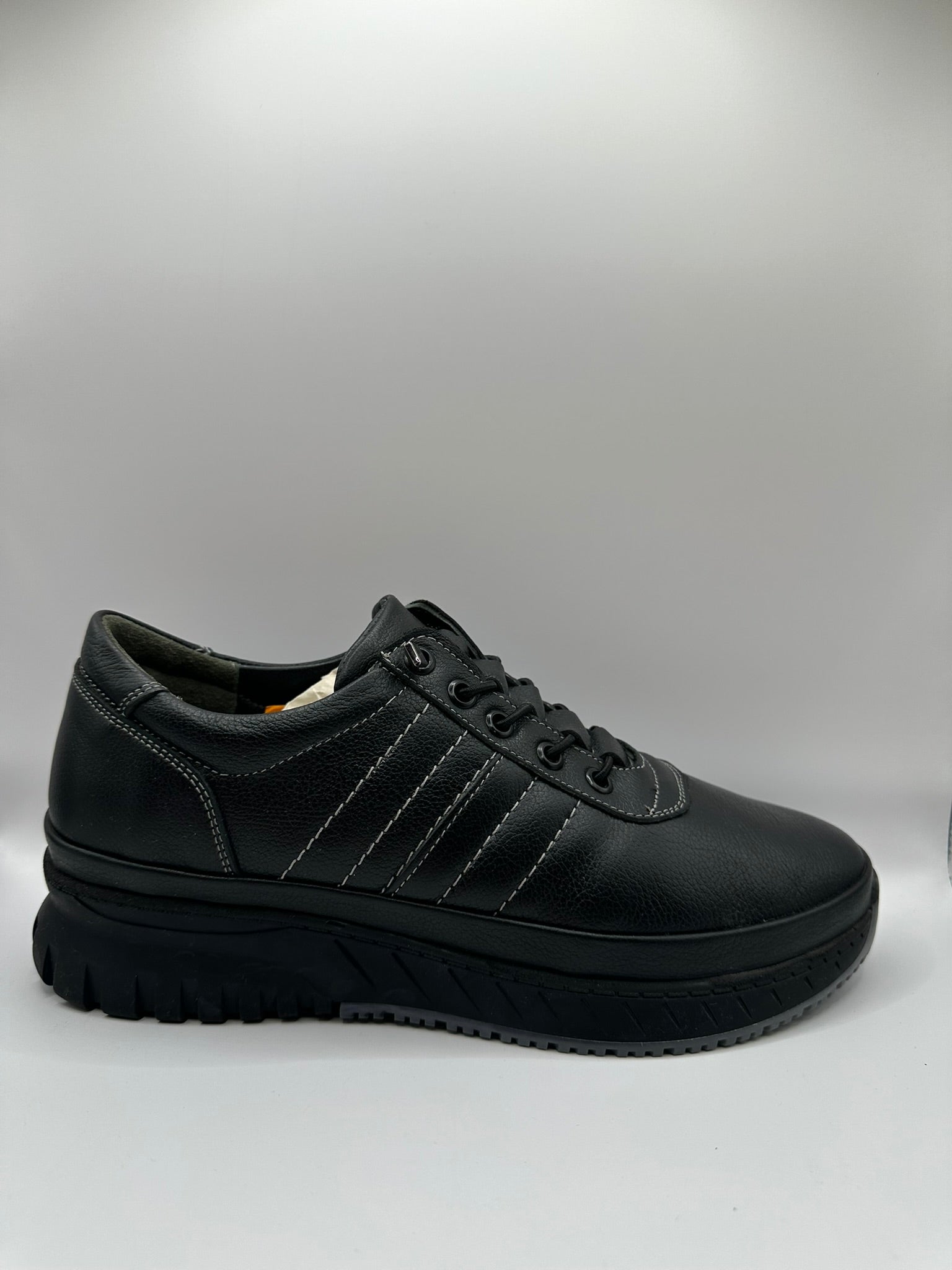 Adidasi Barbati Nicolis 2058