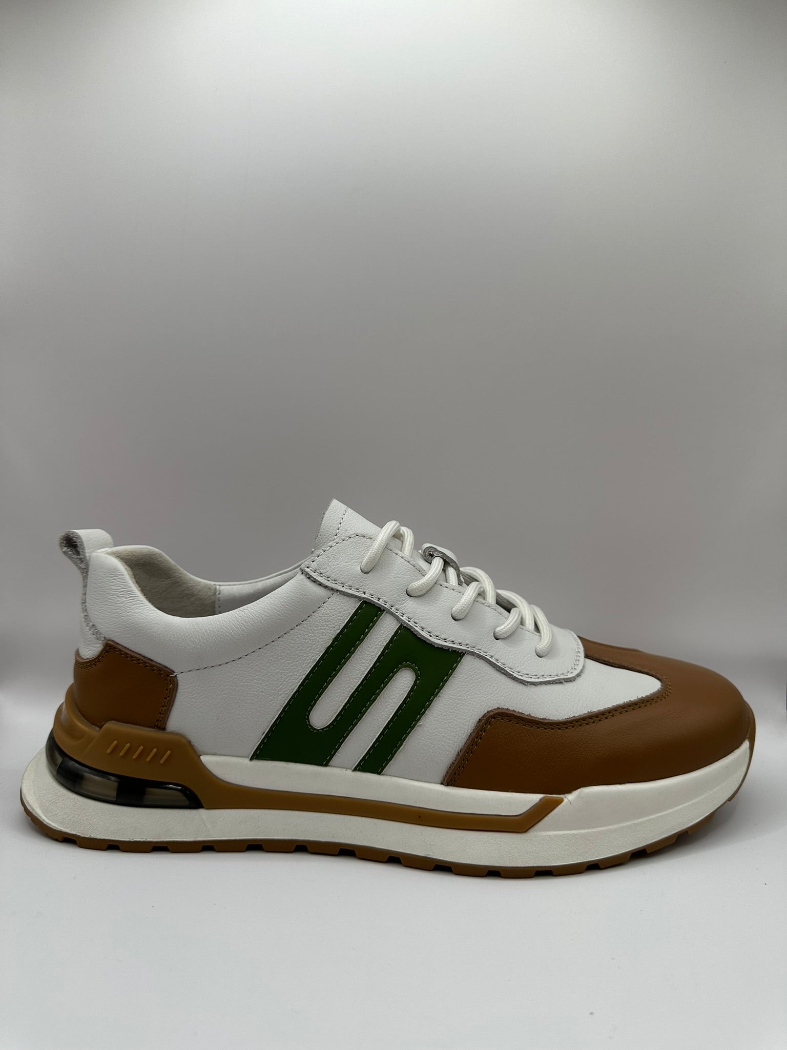 Adidasi Johan Scarpe