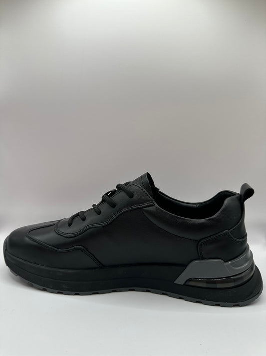 Adidasi Johan Scarpe