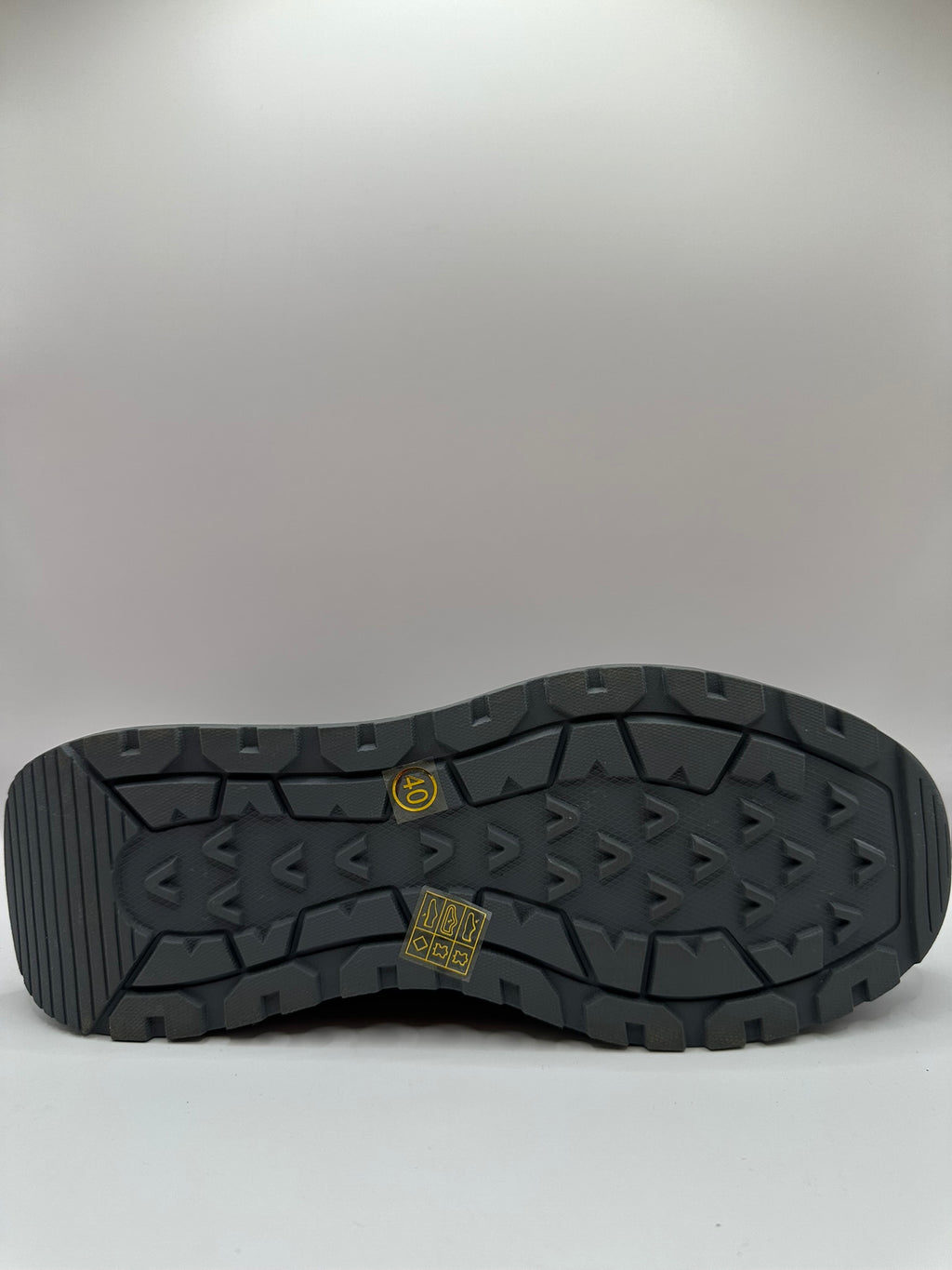 Adidasi Johan Scarpe