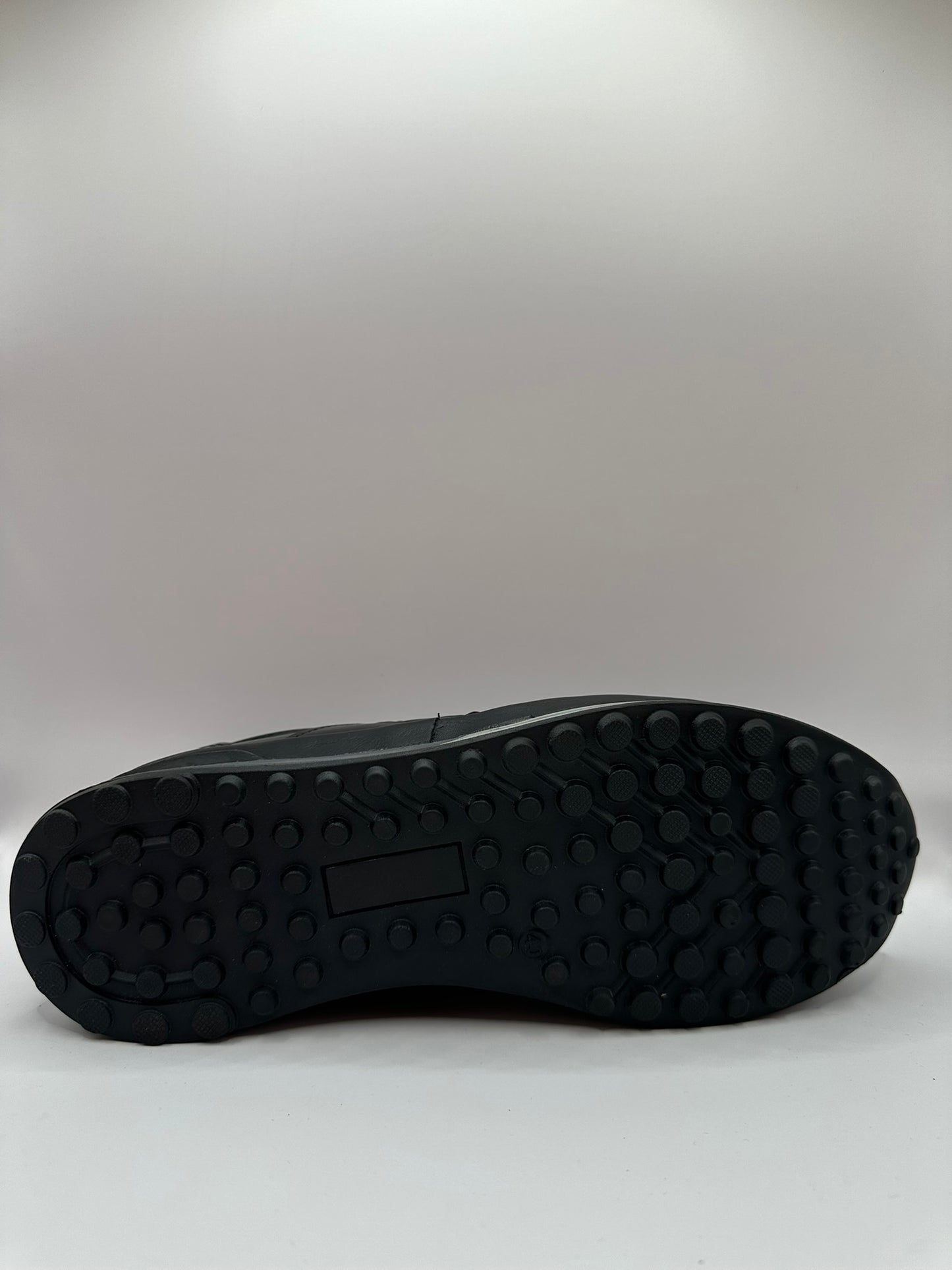 Adidasi Johan Scarpe