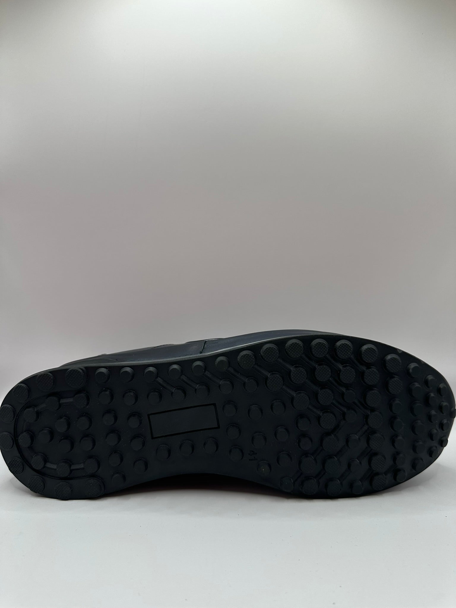 Adidasi Johan Scarpe