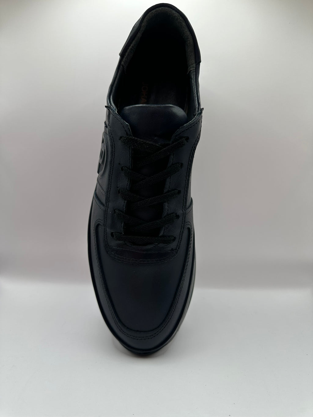 Adidasi Johan Scarpe