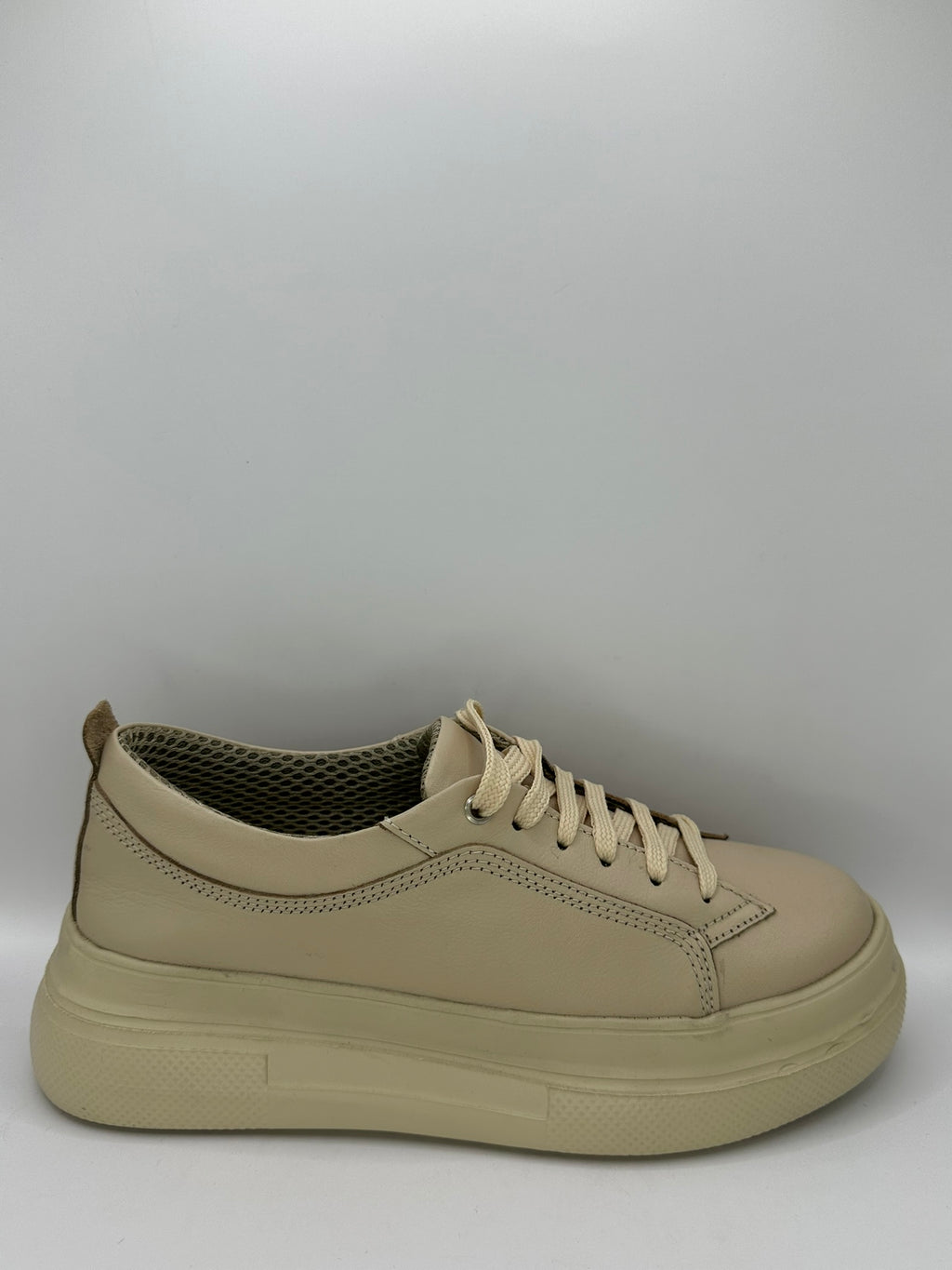 Adidasi Johan Scarpe