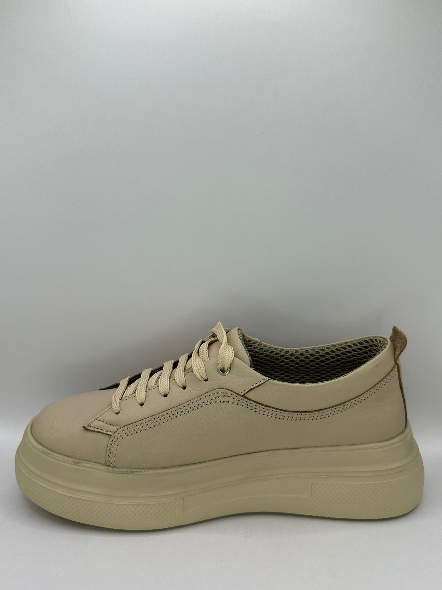 Adidasi Johan Scarpe