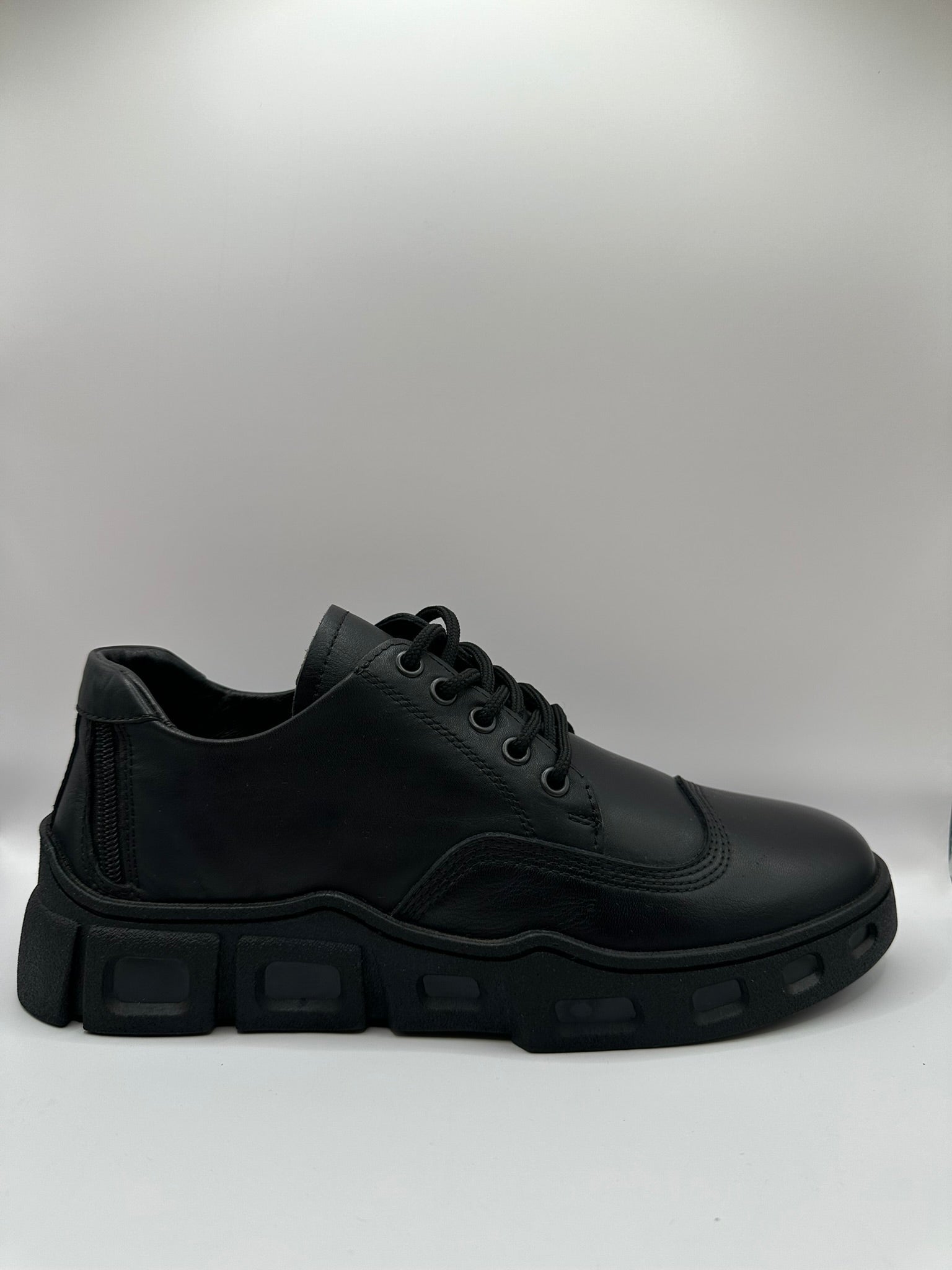 Adidasi Barbati Gitanos - Lori Shoes