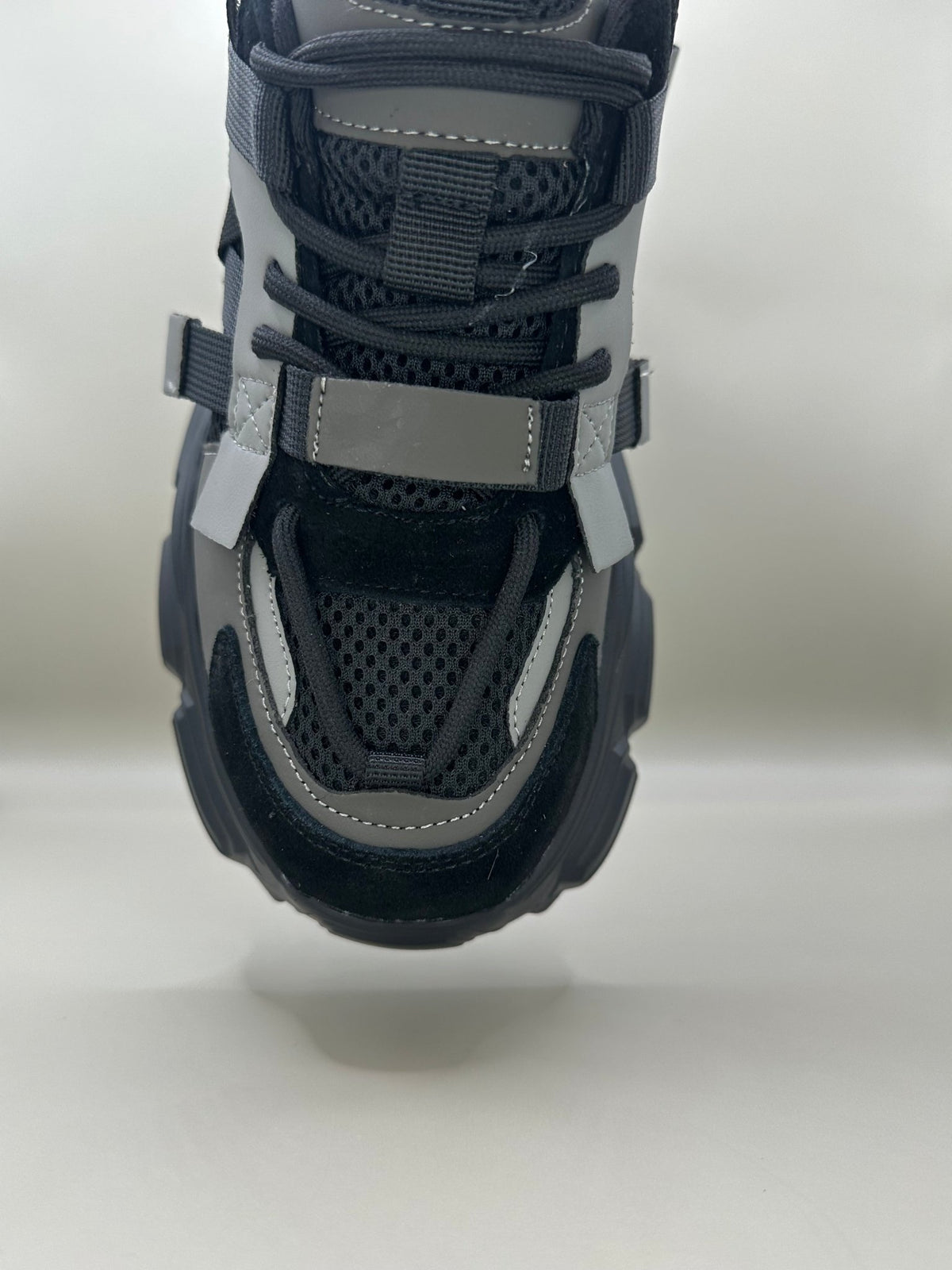 Adidaşi Berliner damǎ - Lori Shoes