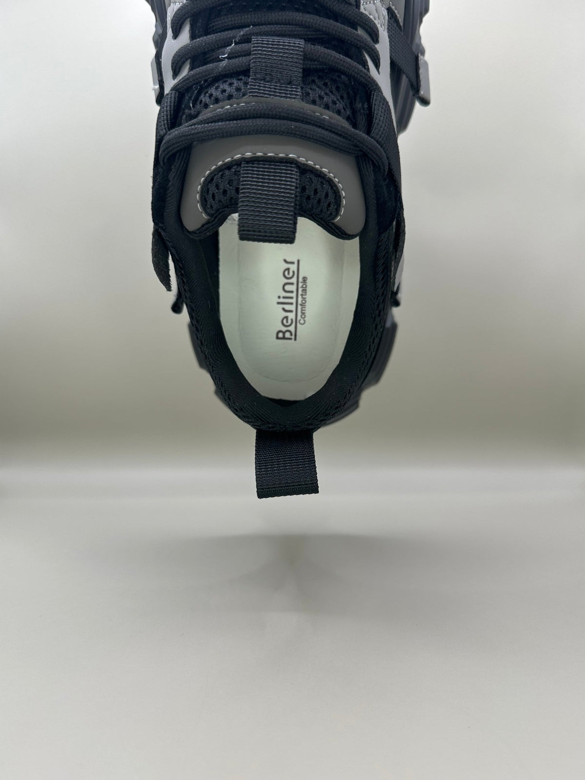 Adidaşi Berliner damǎ - Lori Shoes
