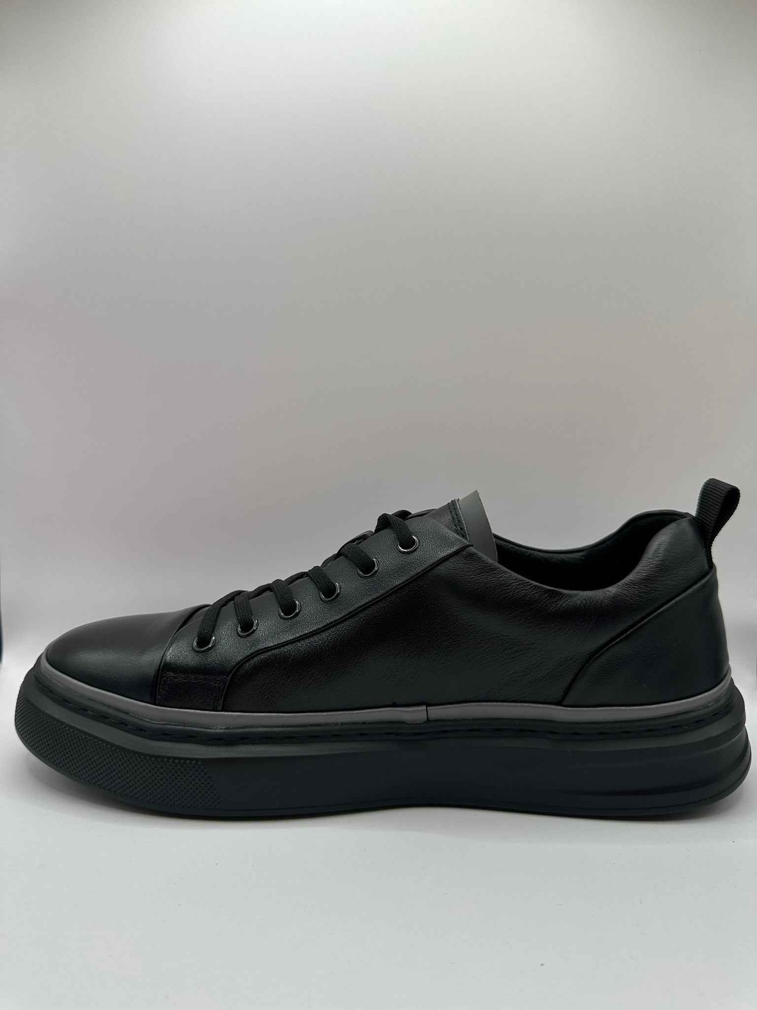 Adidasi Johan Scarpe 319