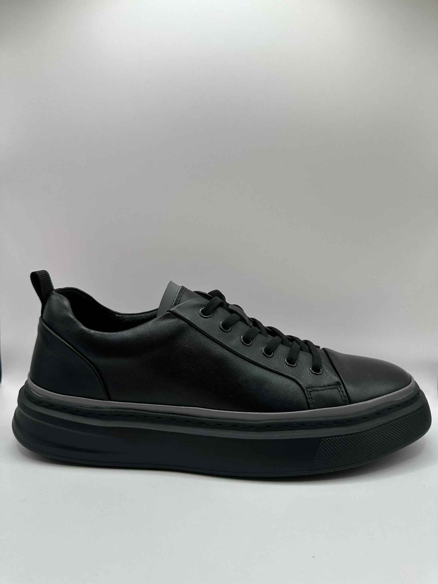 Adidasi Johan Scarpe 319