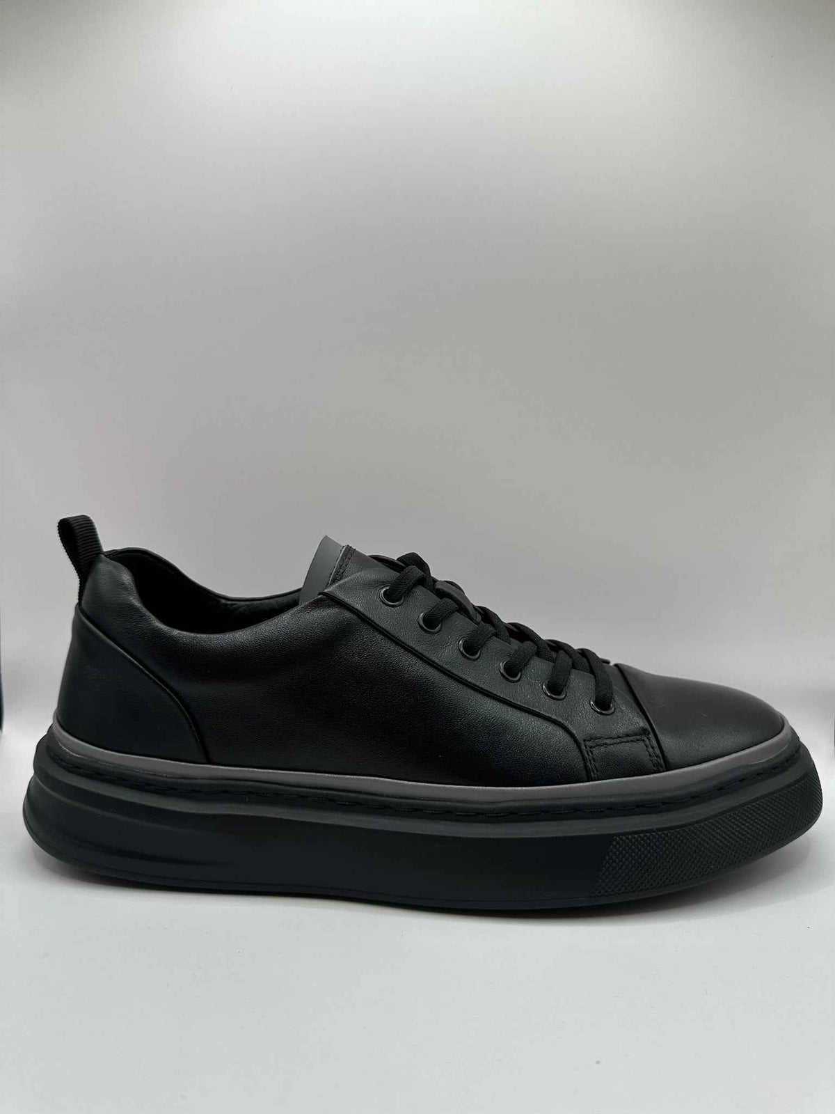 Adidasi Johan Scarpe 319